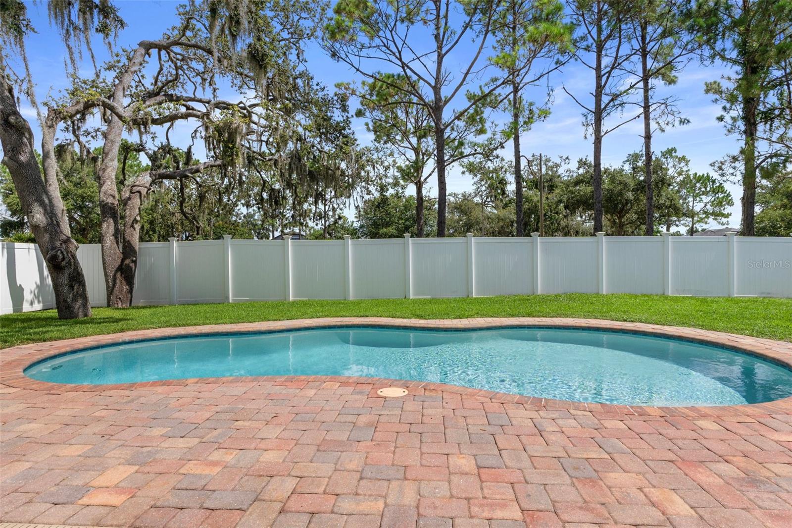 Image 41 of 66 For 14348 Finsbury Drive