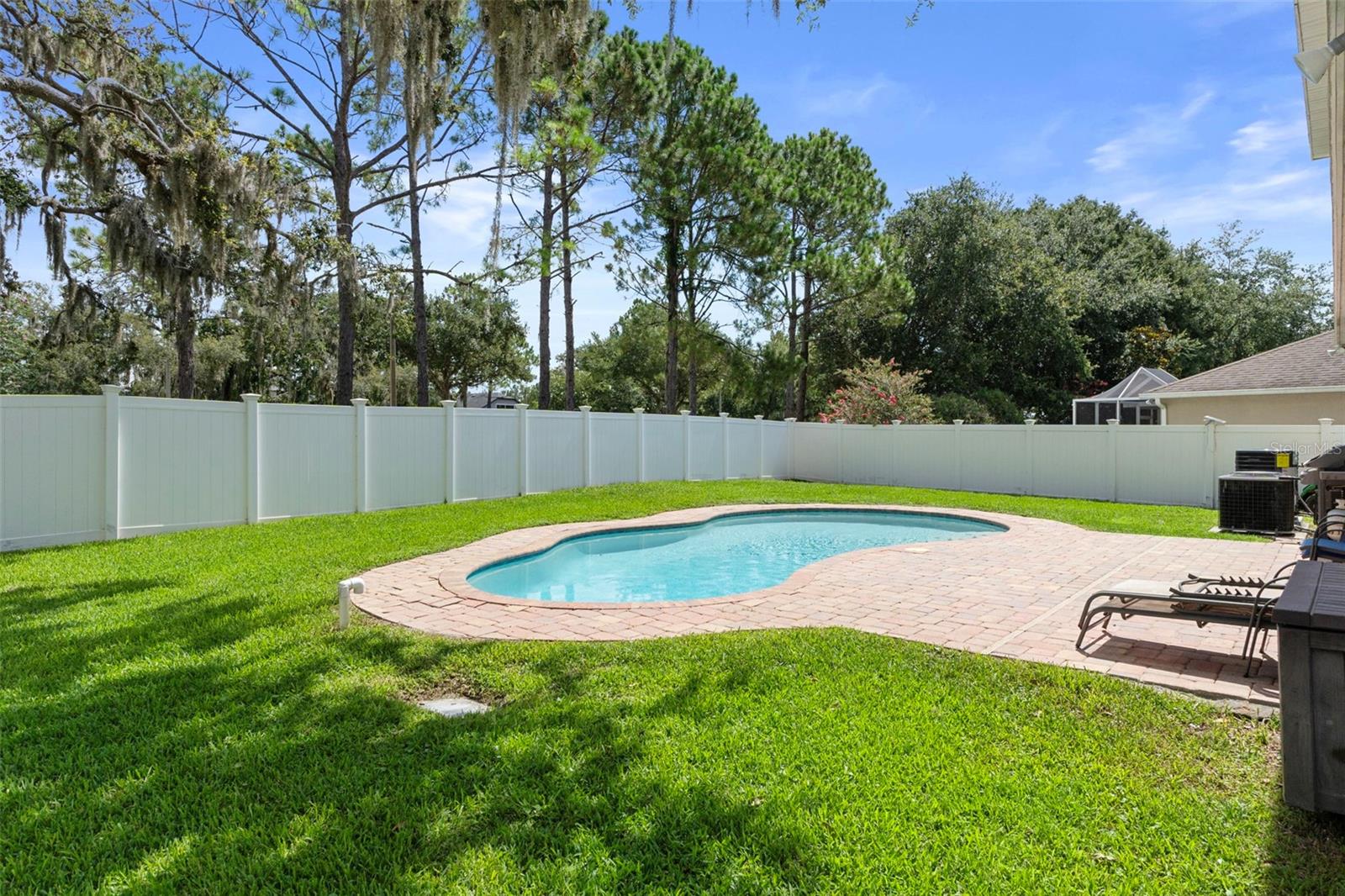 Image 42 of 66 For 14348 Finsbury Drive