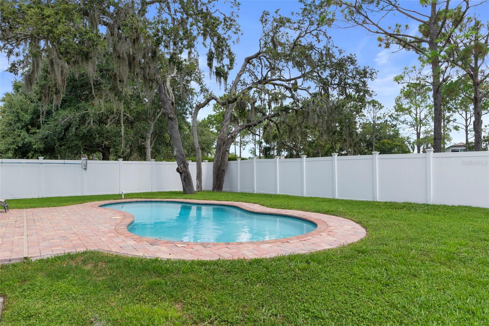 Image 45 of 66 For 14348 Finsbury Drive