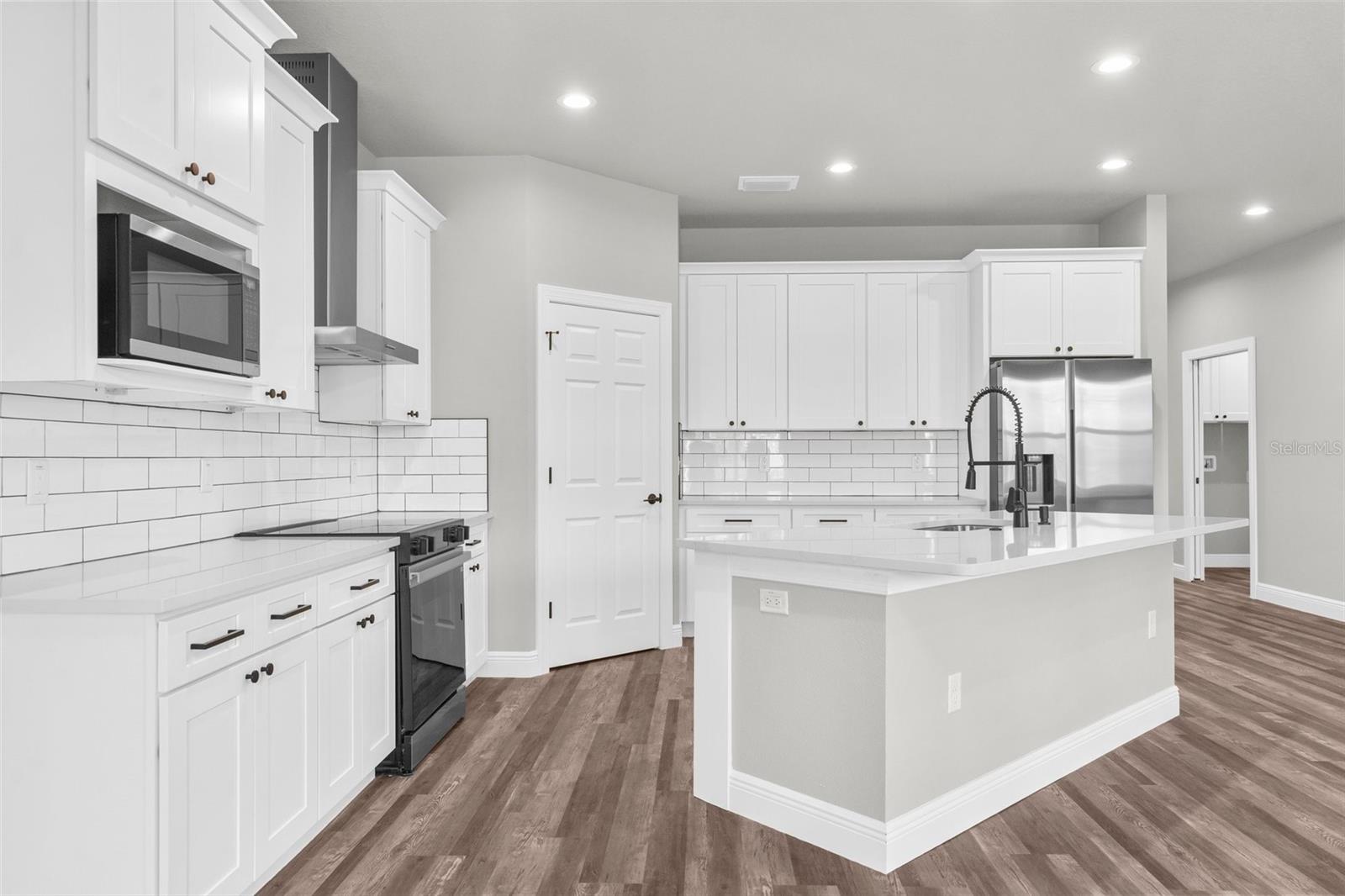 Listing photo id 9 for 16113 Penn State Road