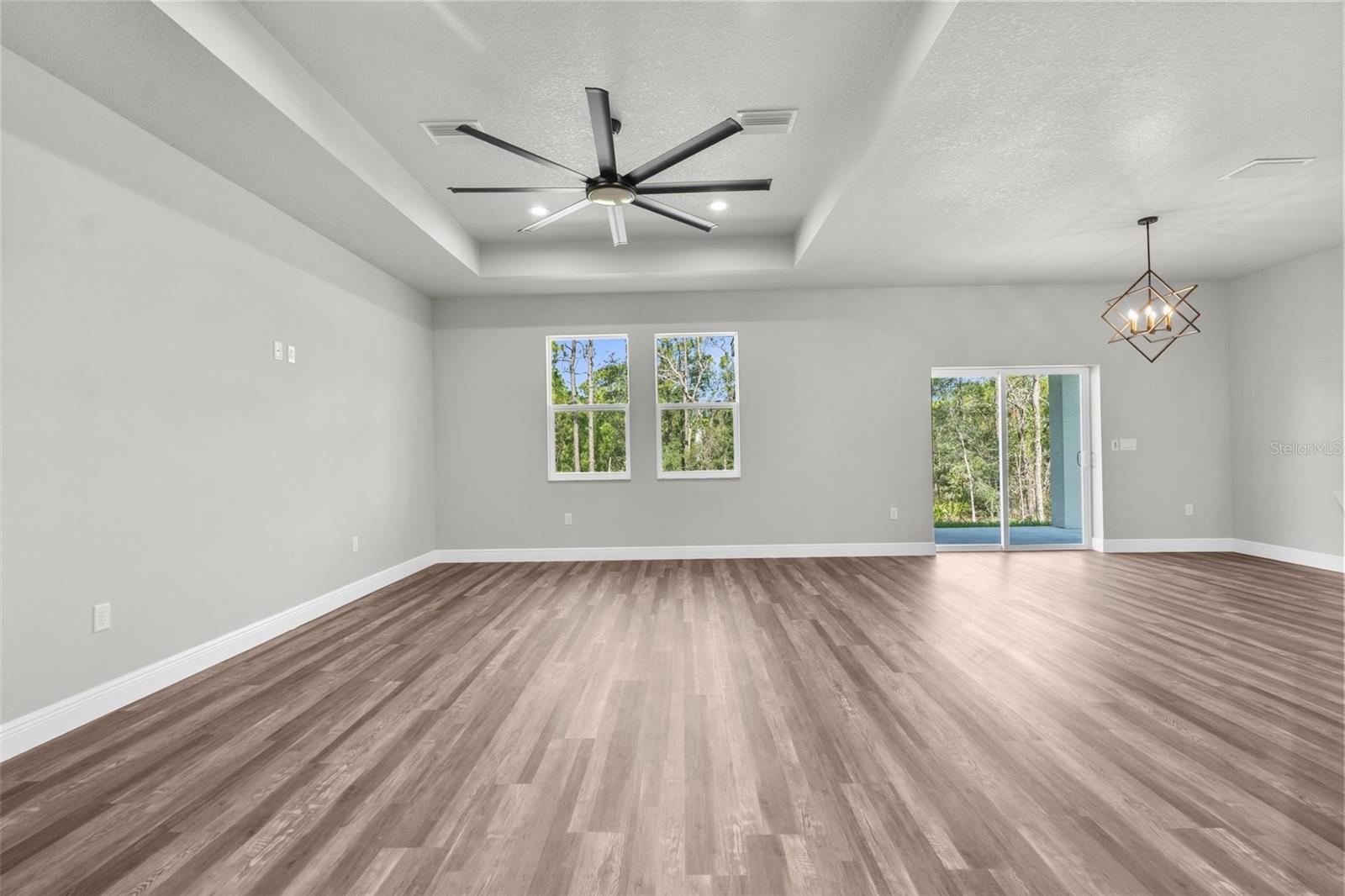 Listing photo id 24 for 16113 Penn State Road