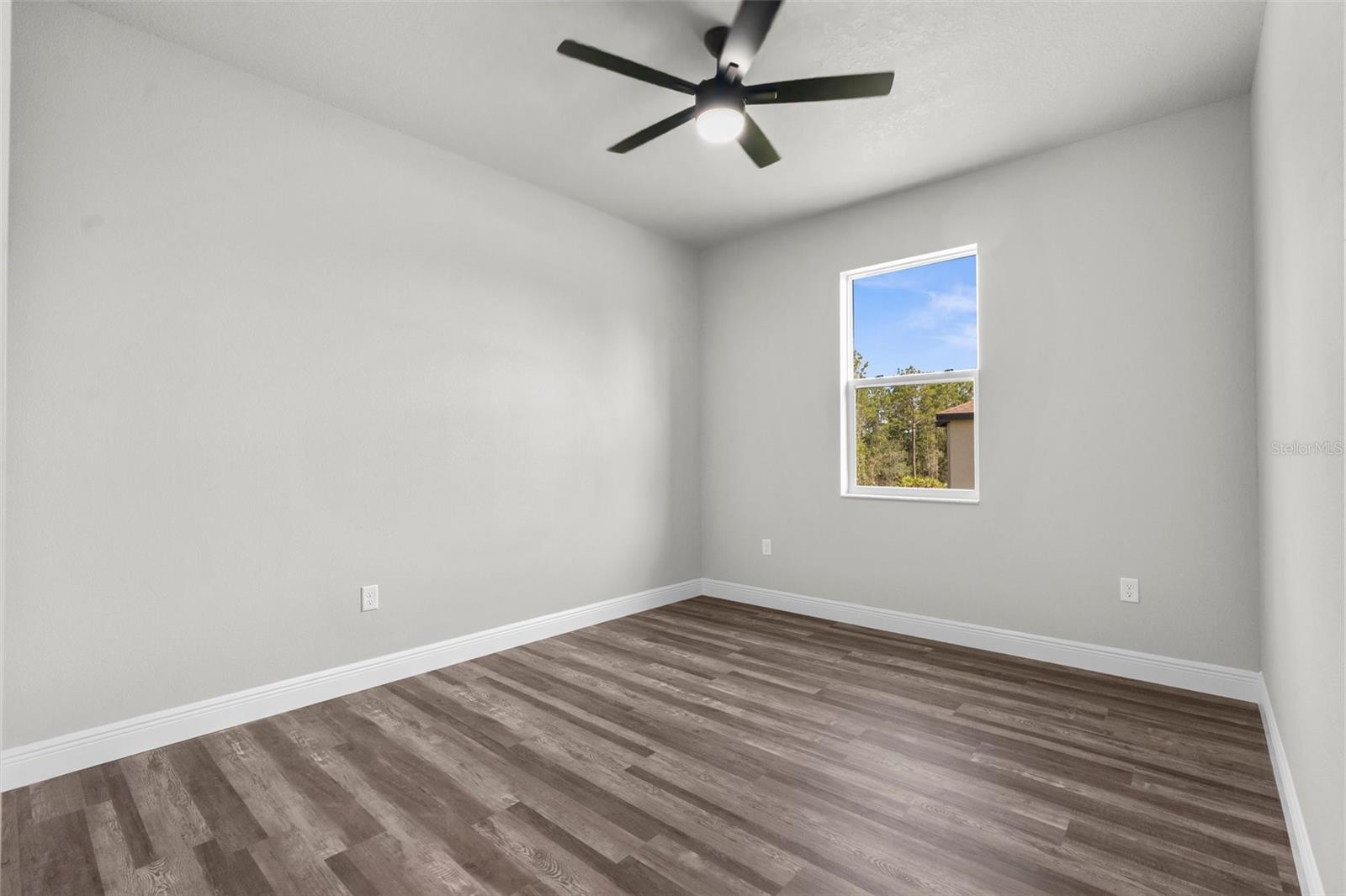 Listing photo id 28 for 16113 Penn State Road