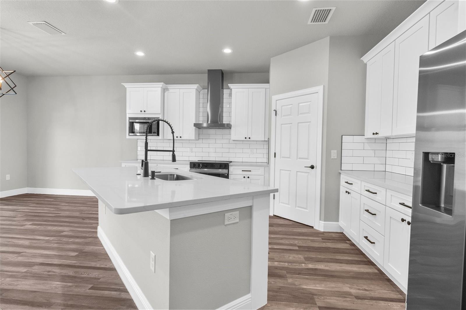 Listing photo id 35 for 16113 Penn State Road