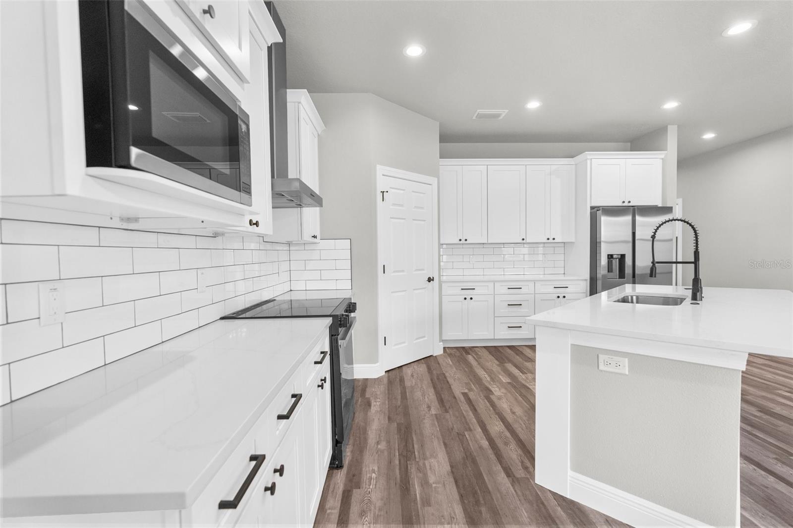Listing photo id 37 for 16113 Penn State Road