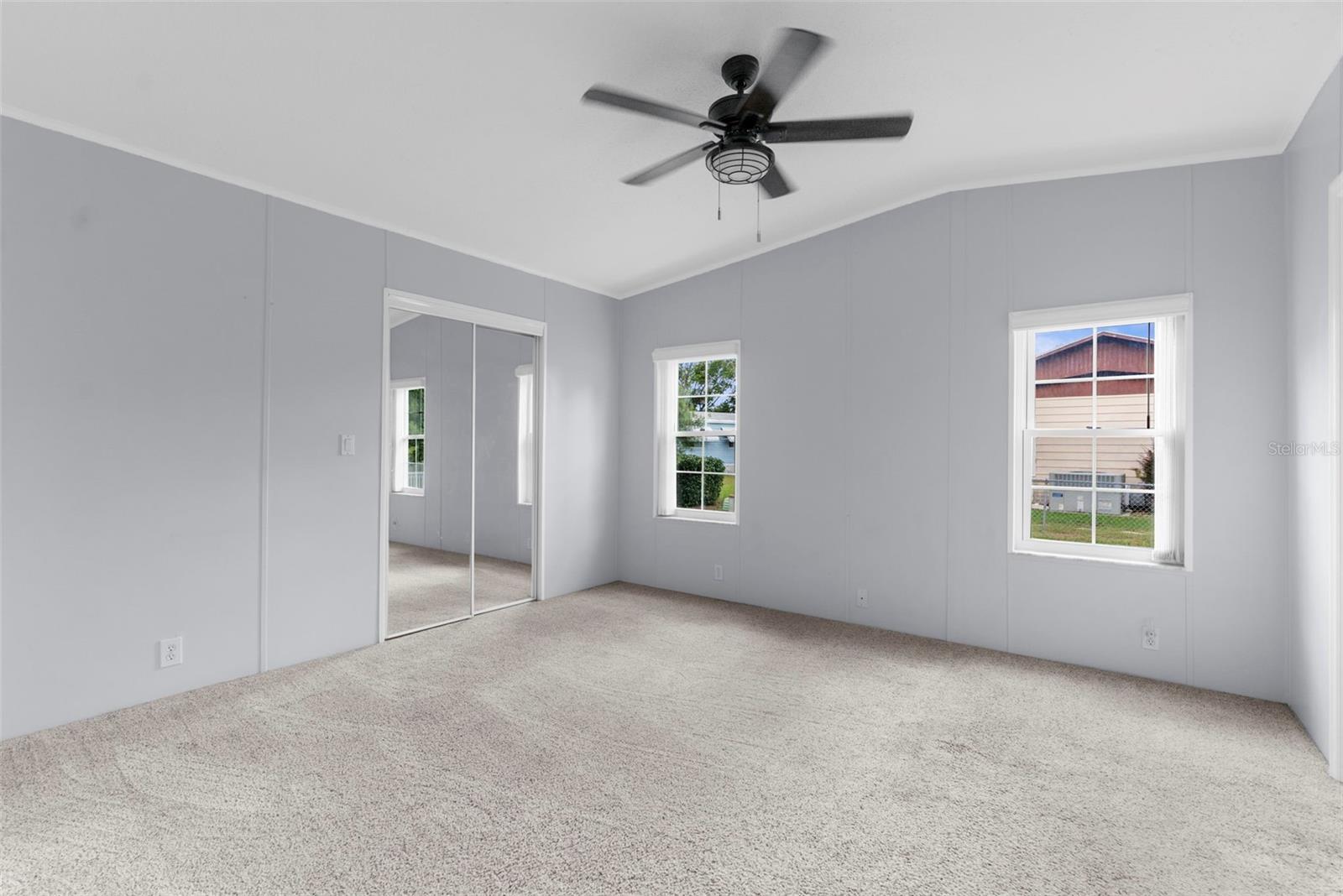Image 22 of 45 For 14986 Rialto Avenue