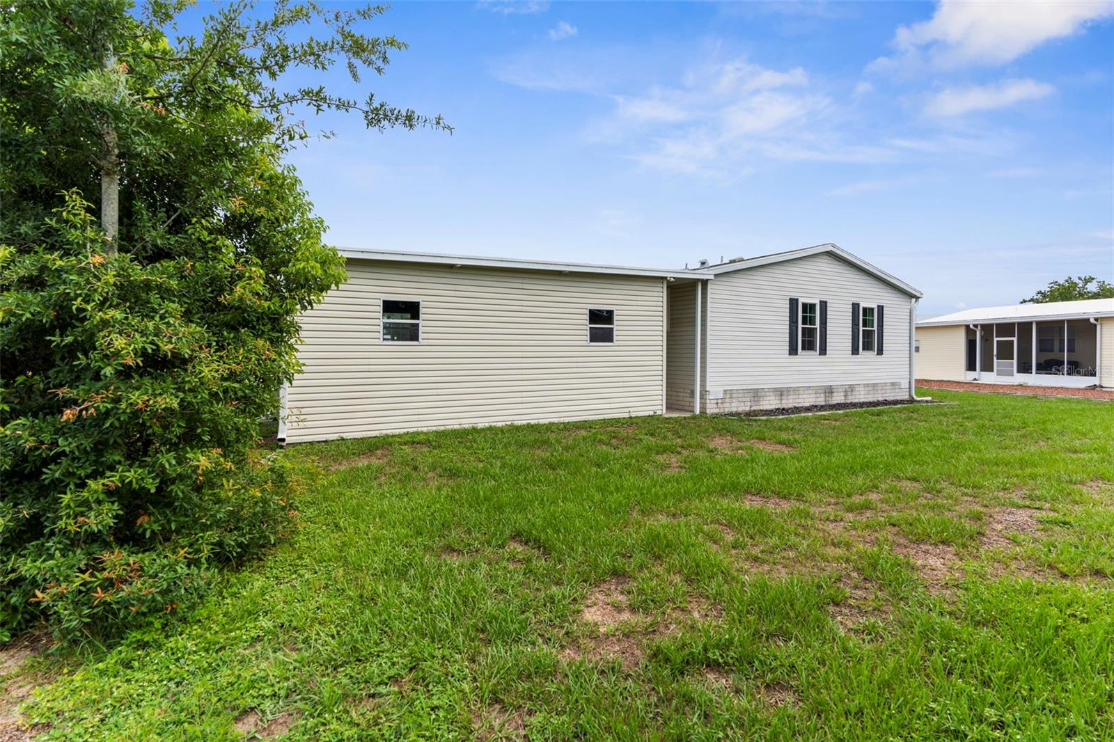 Image 33 of 45 For 14986 Rialto Avenue