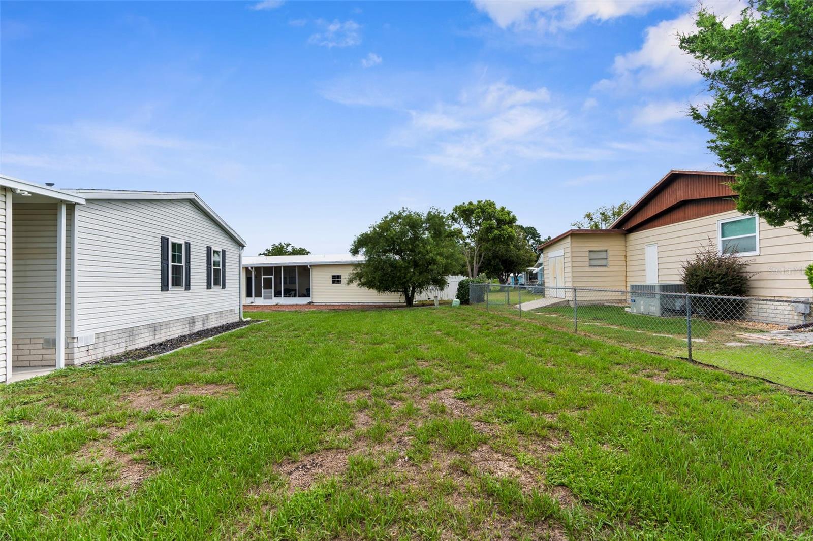 Image 34 of 45 For 14986 Rialto Avenue
