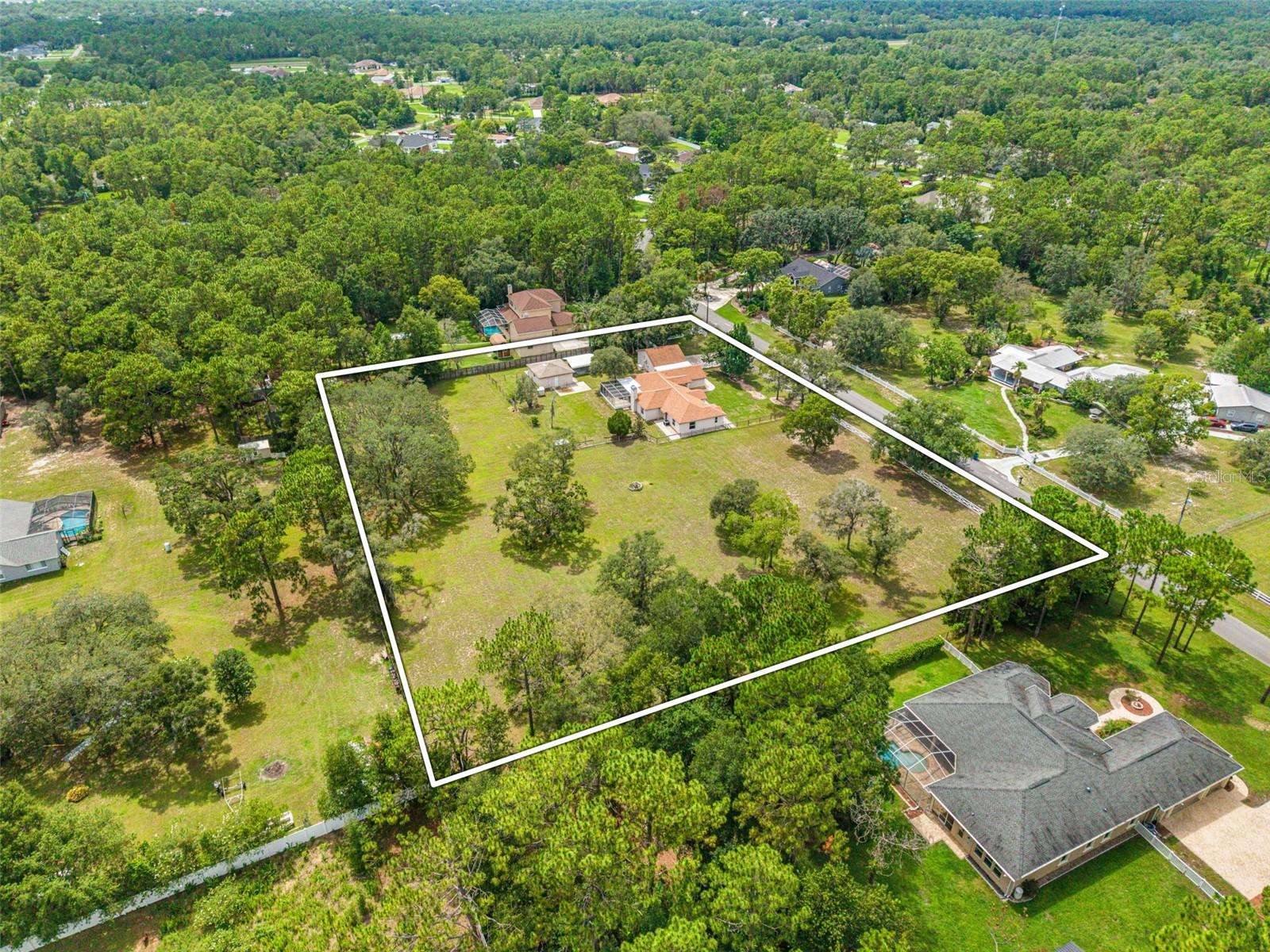 Listing photo id 0 for 5085 Bone Lane