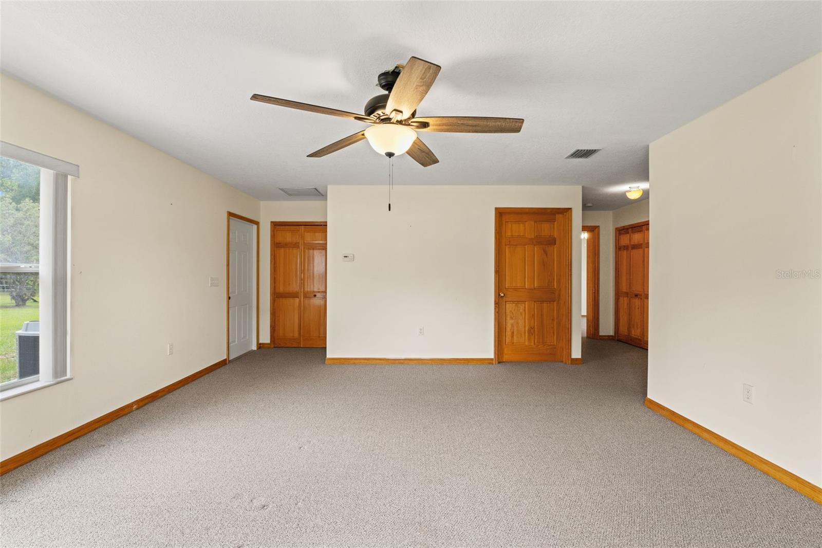 Listing photo id 19 for 5085 Bone Lane