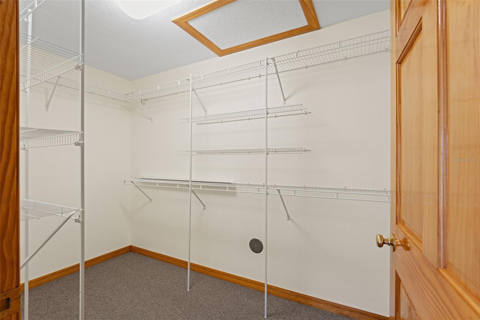 Listing photo id 21 for 5085 Bone Lane