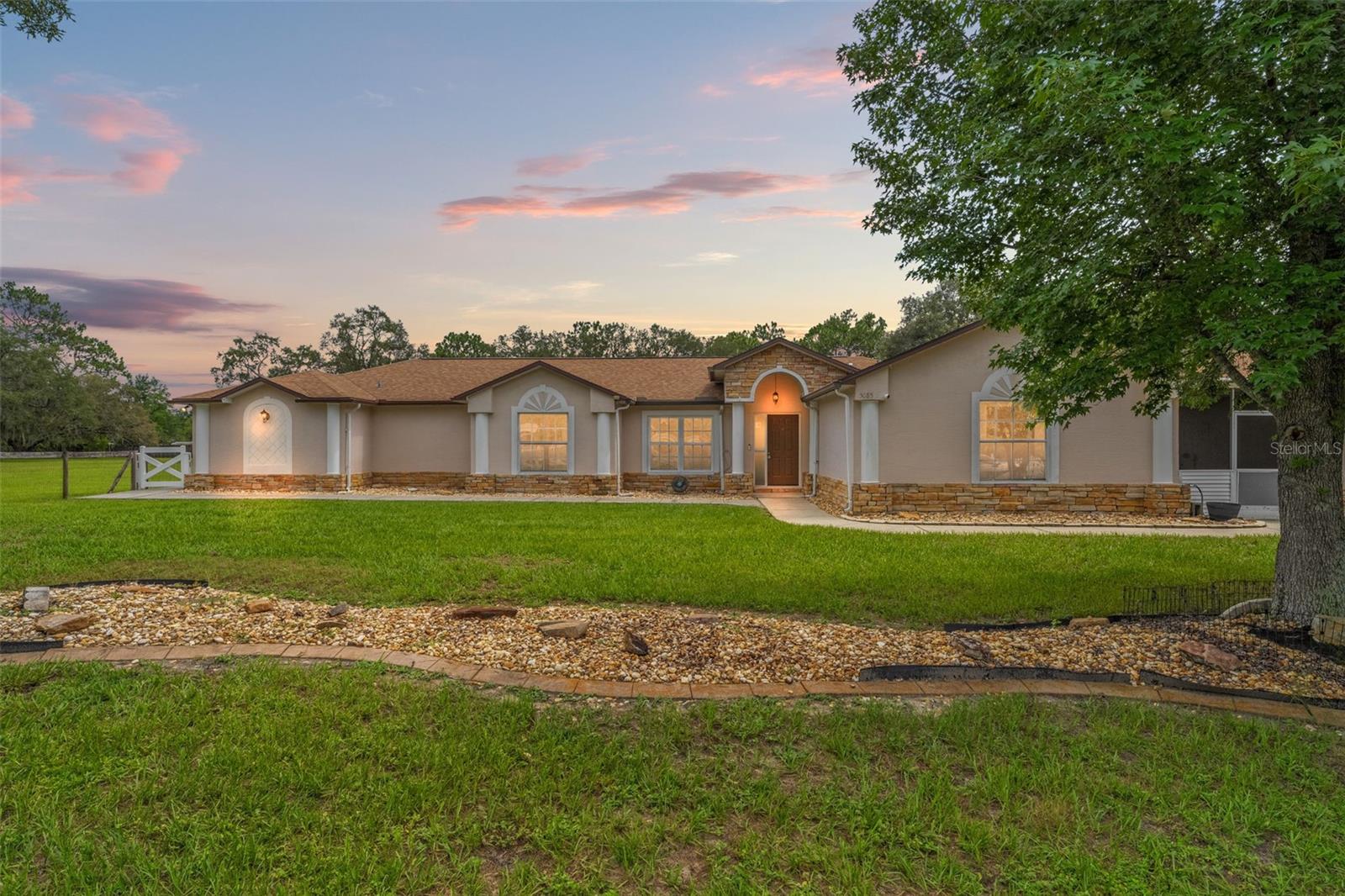 Listing photo id 32 for 5085 Bone Lane