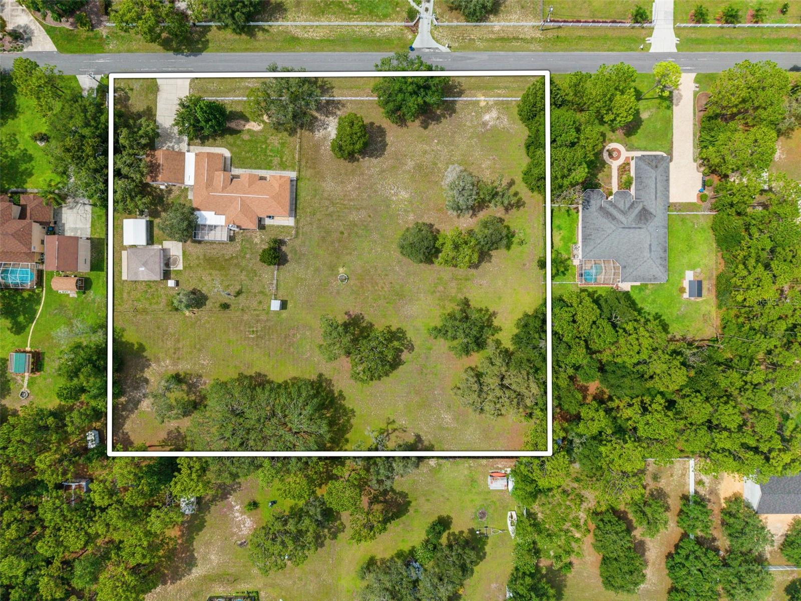 Listing photo id 34 for 5085 Bone Lane