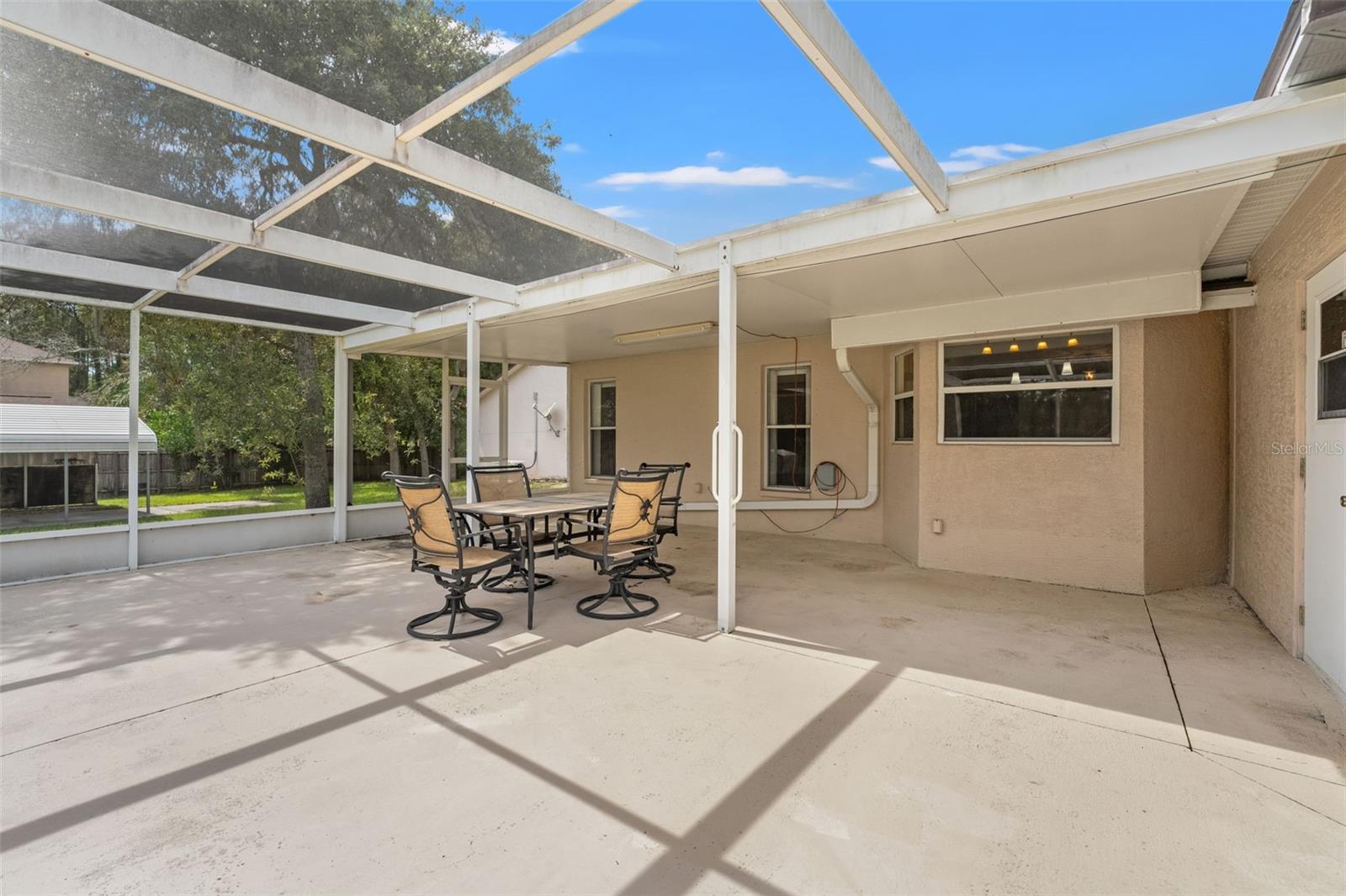 Listing photo id 43 for 5085 Bone Lane