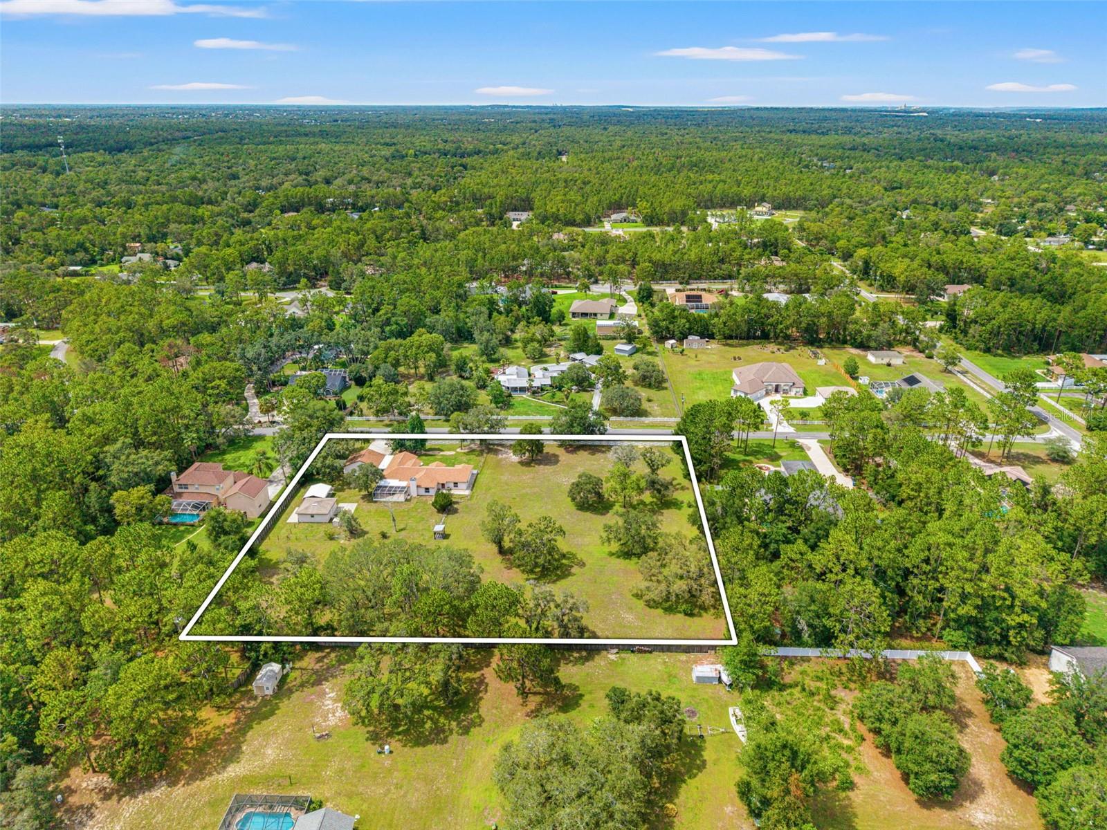 Listing photo id 44 for 5085 Bone Lane