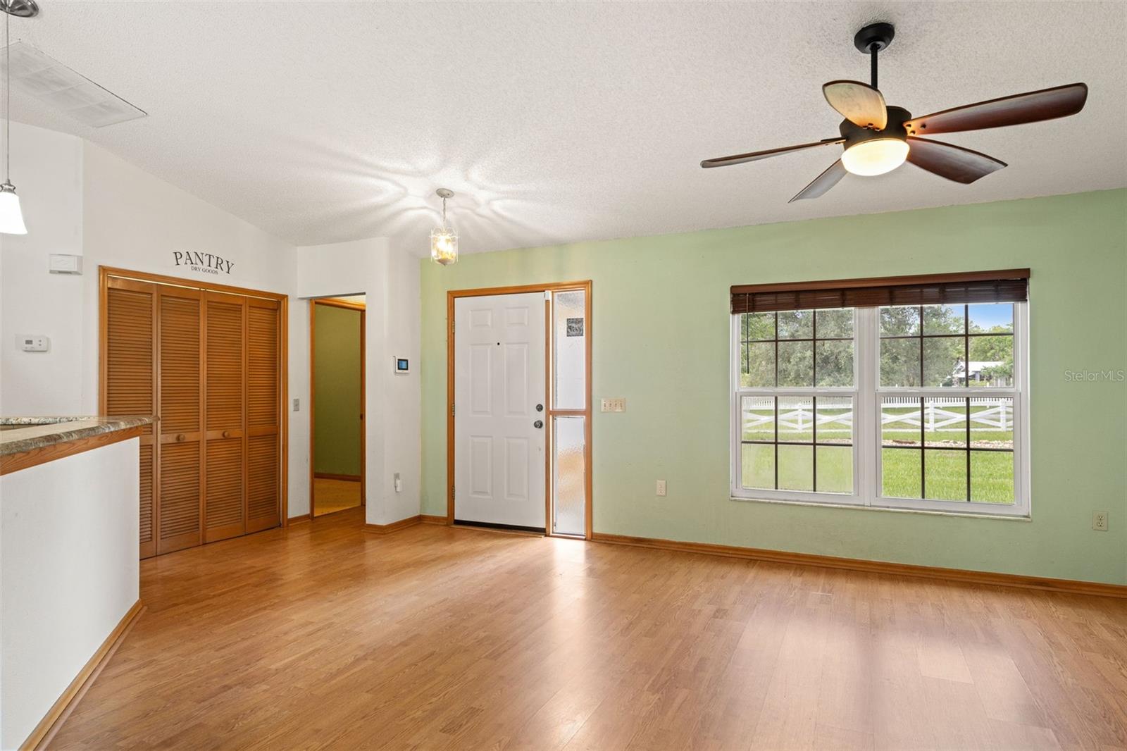Listing photo id 3 for 5085 Bone Lane