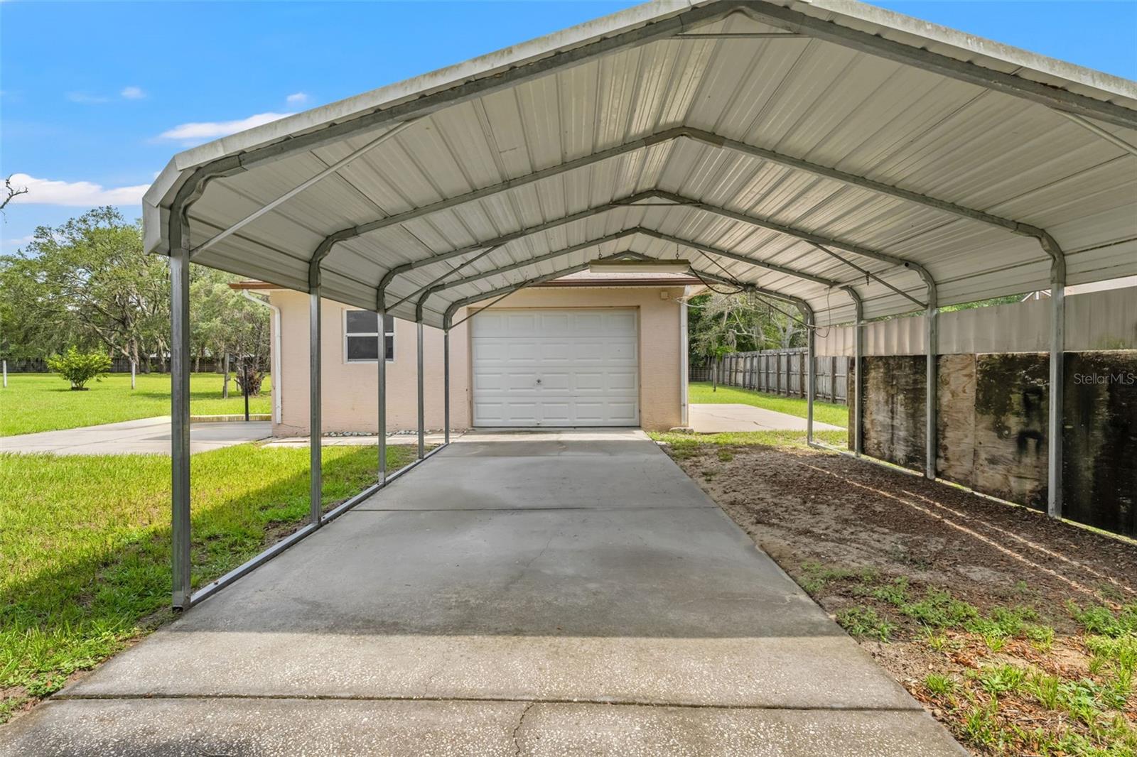 Listing photo id 6 for 5085 Bone Lane