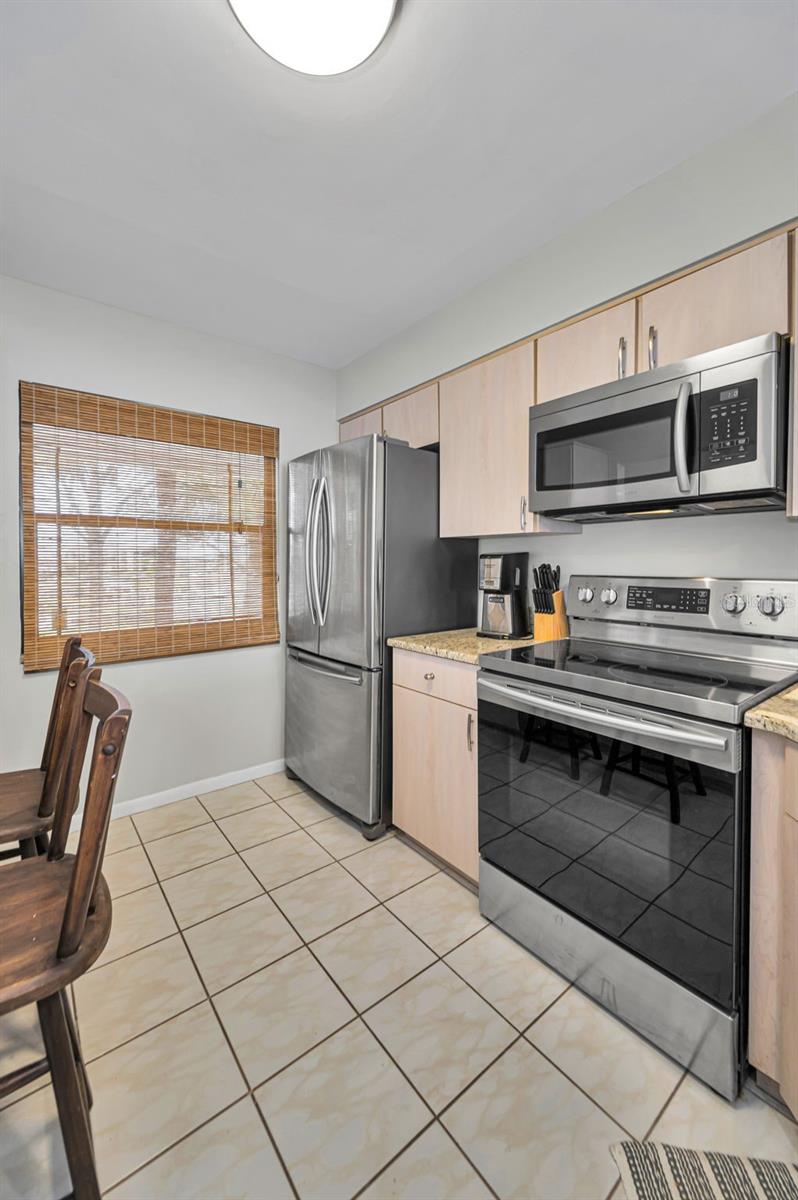 Image 33 of 80 For 1813 Mariner Drive 146