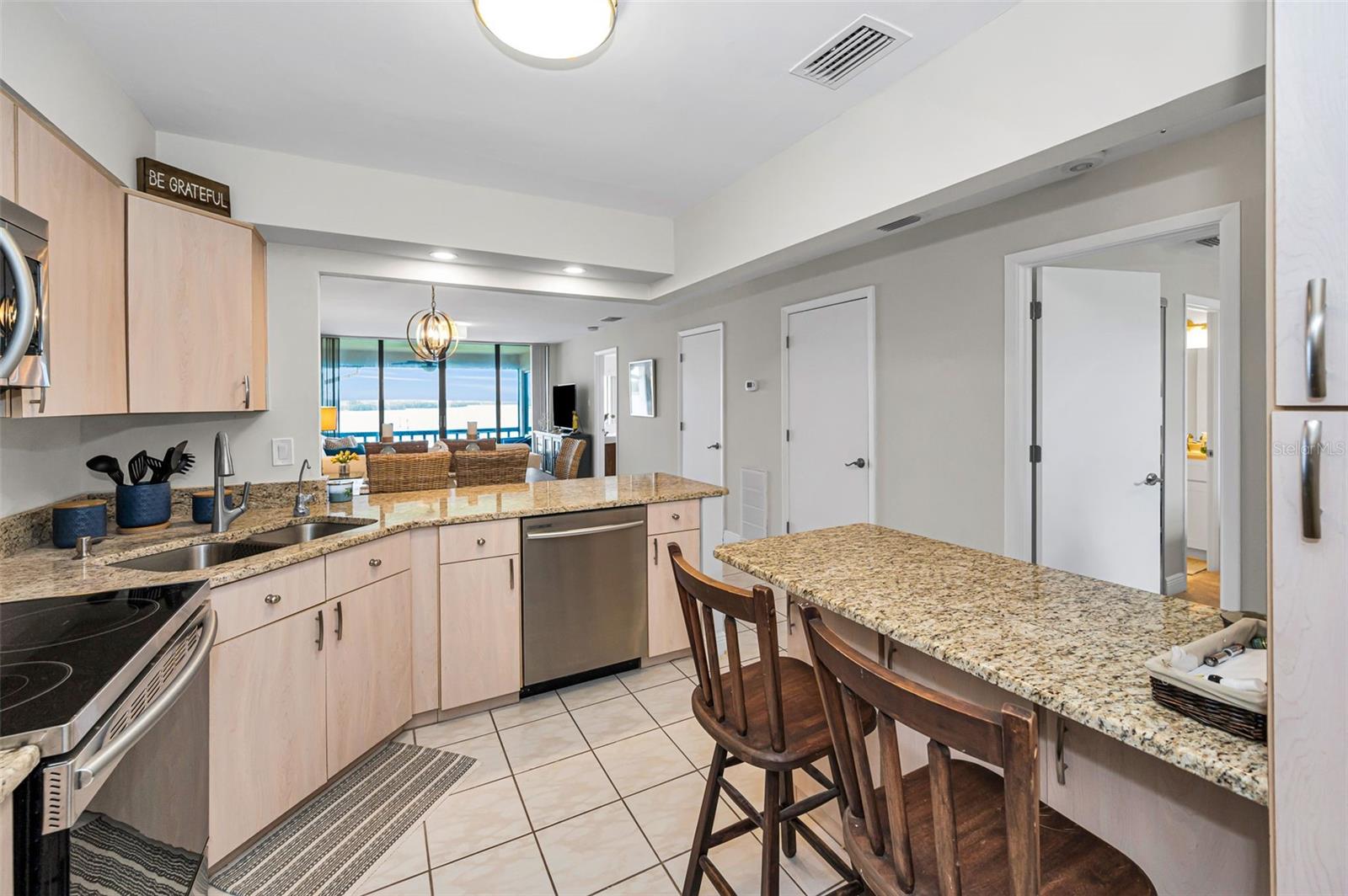 Image 36 of 80 For 1813 Mariner Drive 146