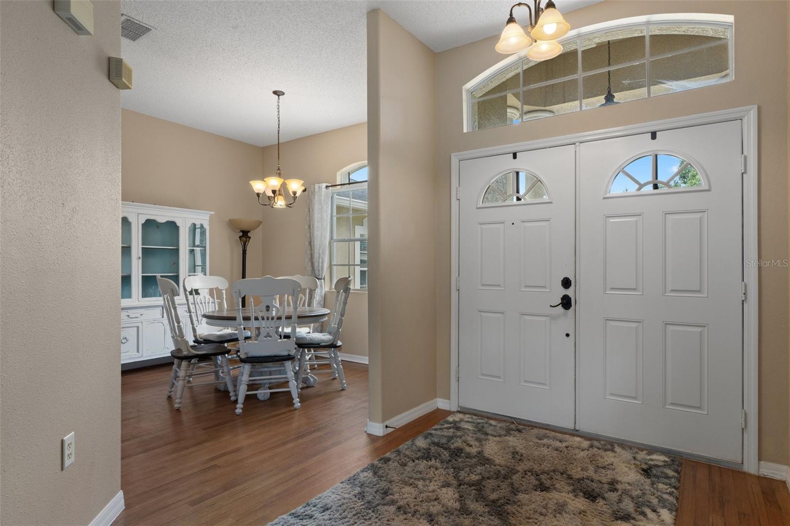Image 9 of 59 For 9438 Lorendale Circle