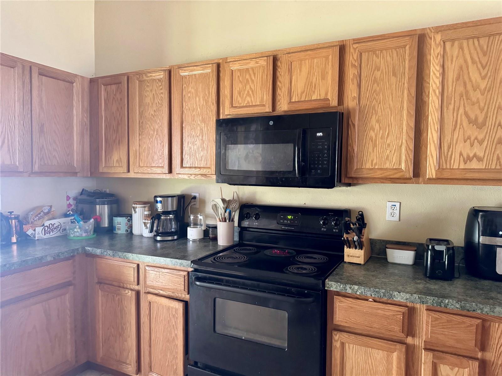 Image 15 of 16 For 7987 - 7989 Pinehurst Drive