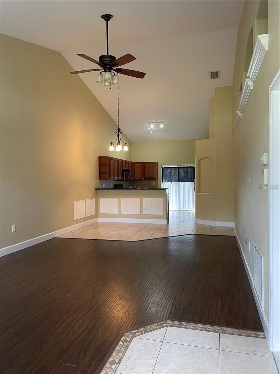 Image 5 of 16 For 7987 - 7989 Pinehurst Drive