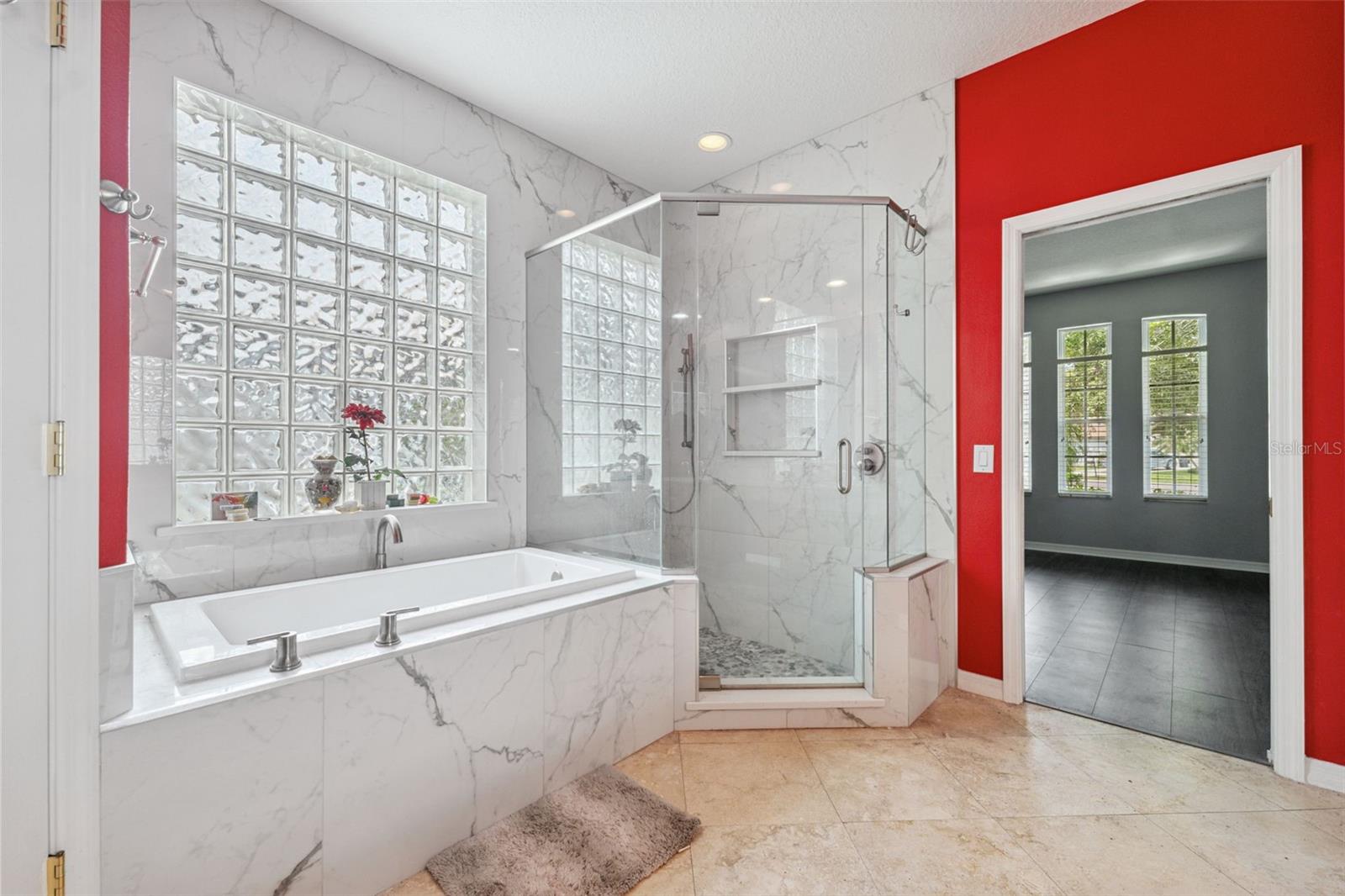 Listing photo id 15 for 3109 Ashmonte Drive