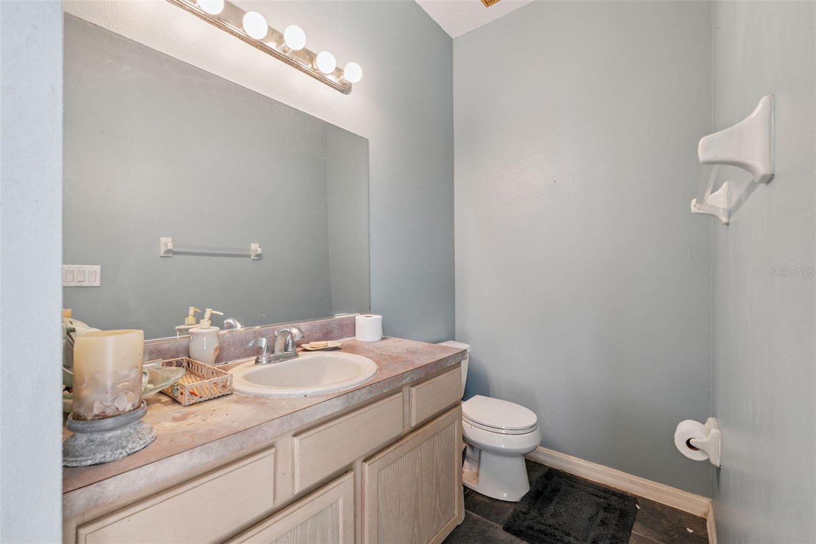 Listing photo id 33 for 3109 Ashmonte Drive