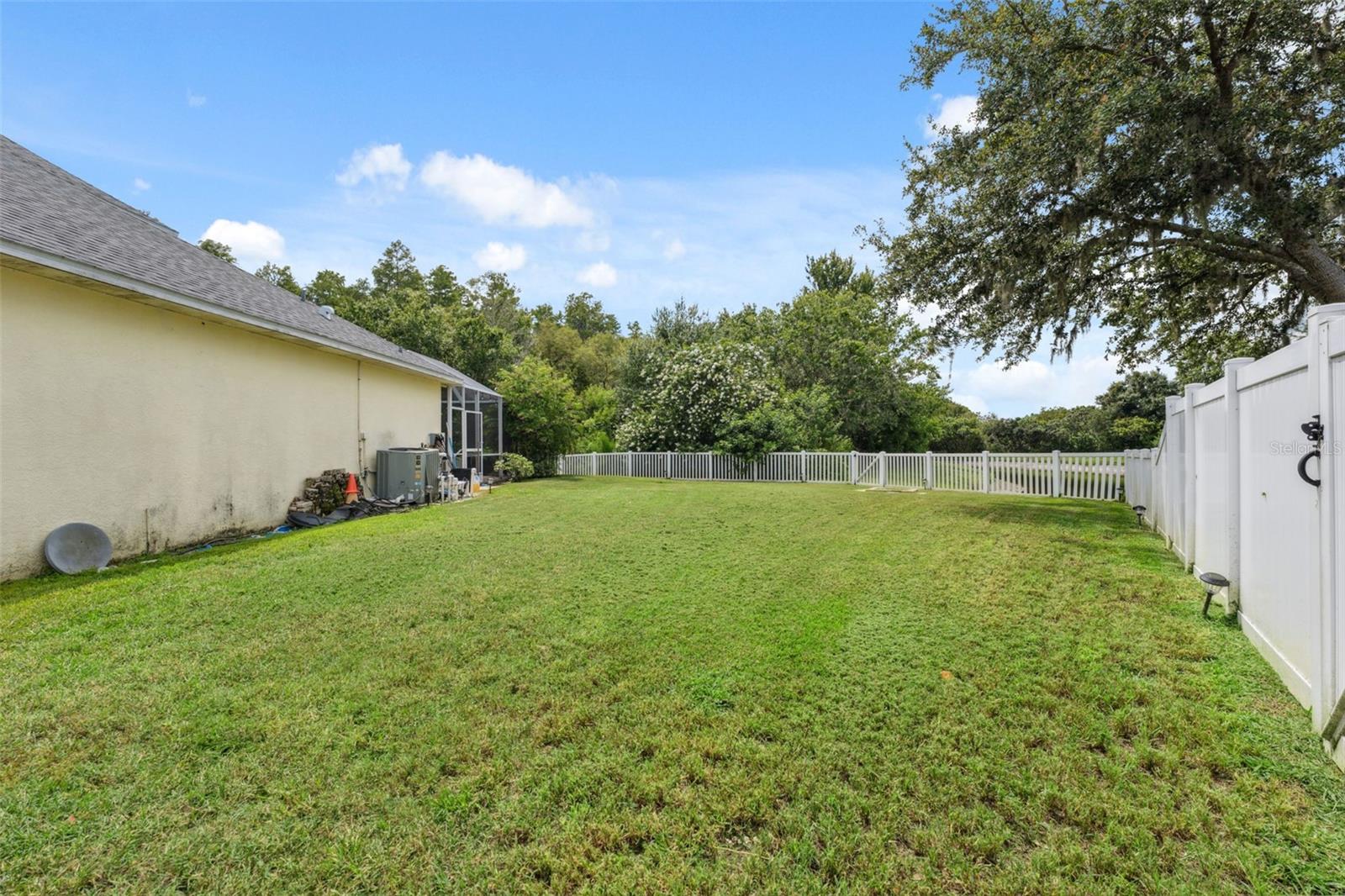 Listing photo id 34 for 3109 Ashmonte Drive