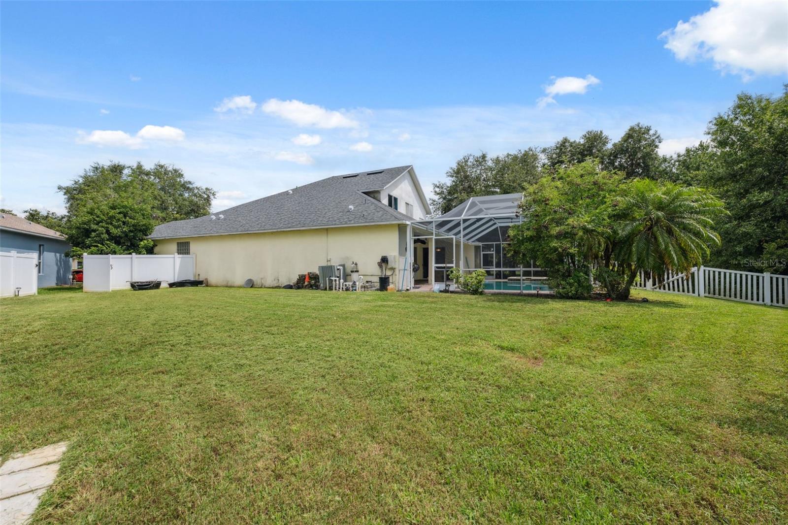 Listing photo id 36 for 3109 Ashmonte Drive