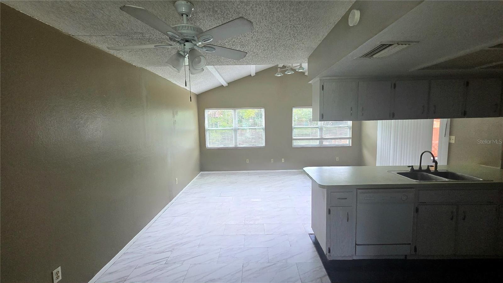 Image 10 of 25 For 15915 Sea Pines Drive