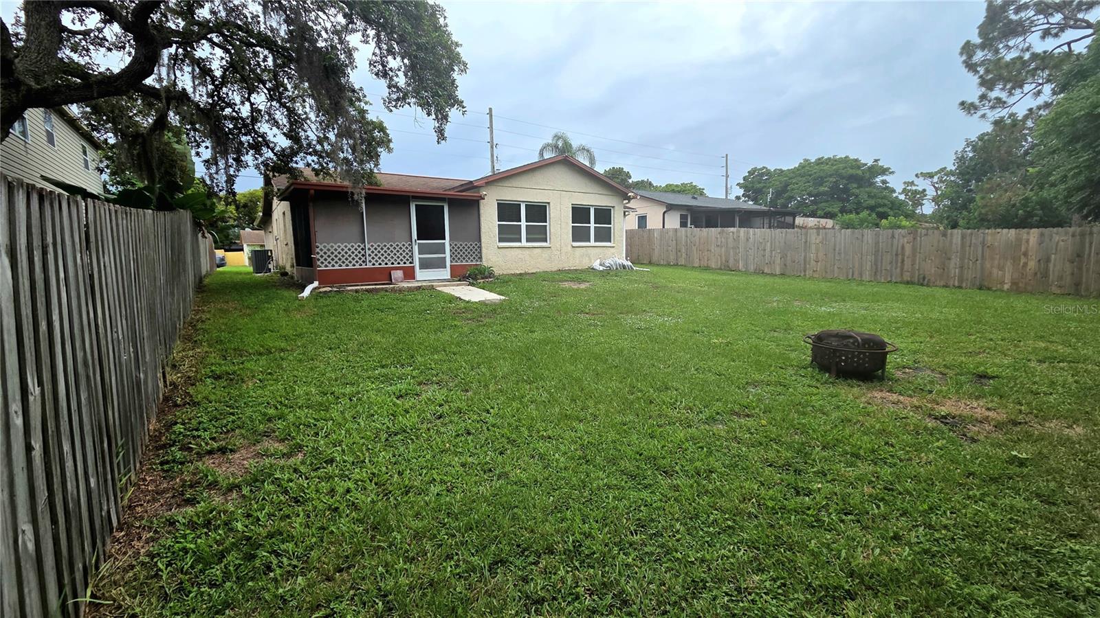 Image 24 of 25 For 15915 Sea Pines Drive