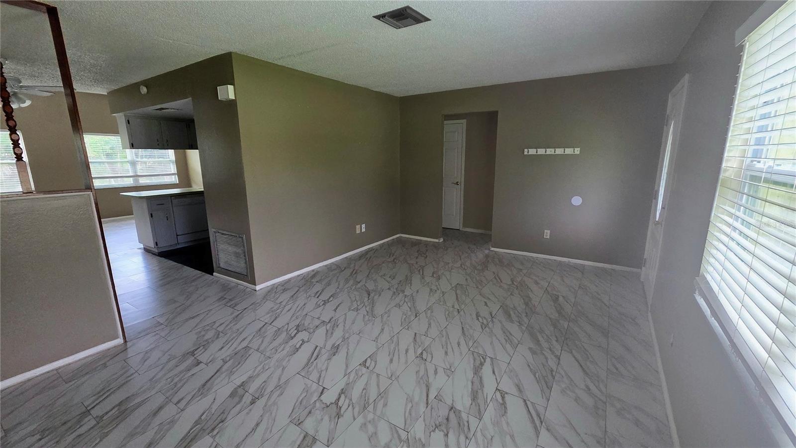 Image 5 of 25 For 15915 Sea Pines Drive