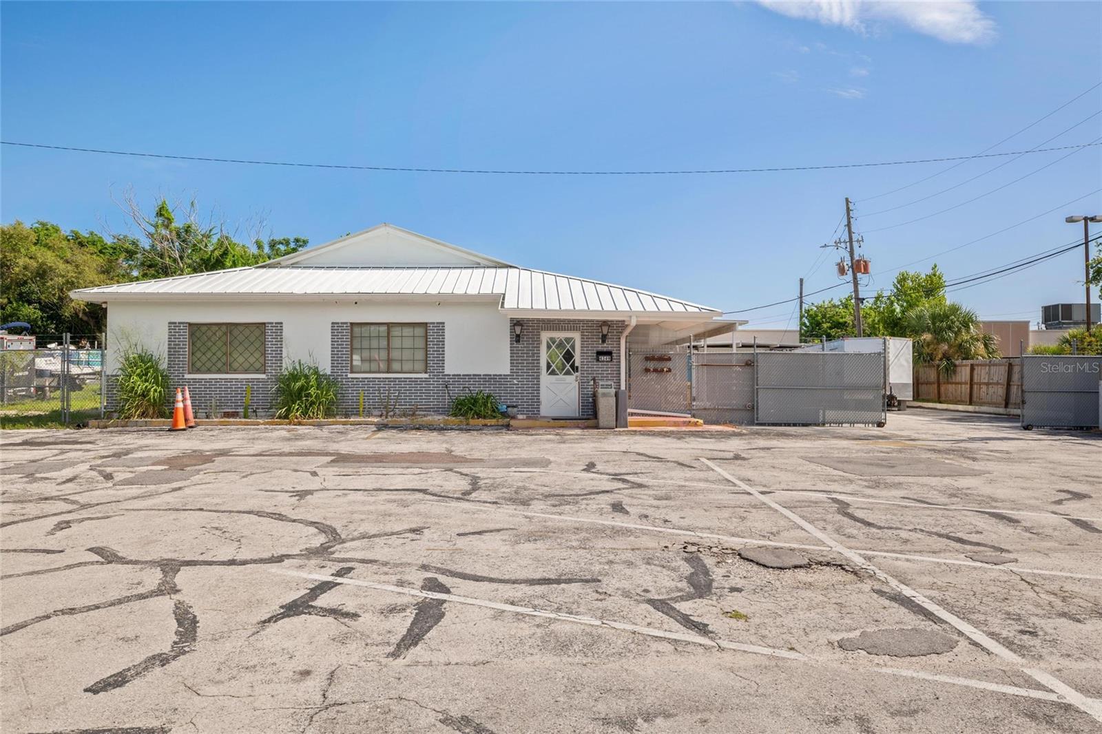 Image 13 of 48 For 4349 Louis Avenue