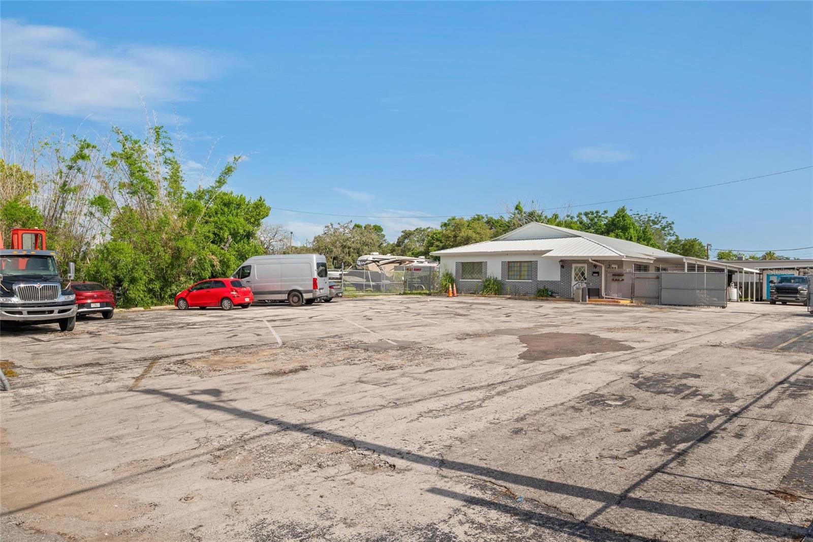 Image 15 of 48 For 4349 Louis Avenue