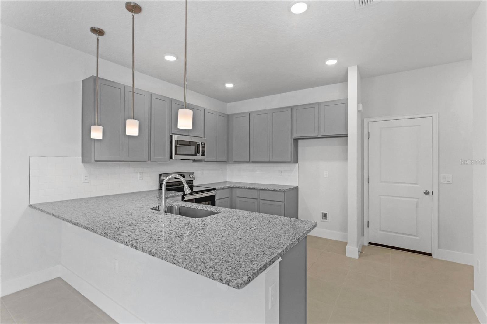 Image 3 of 13 For 6927 Five Oaks Drive