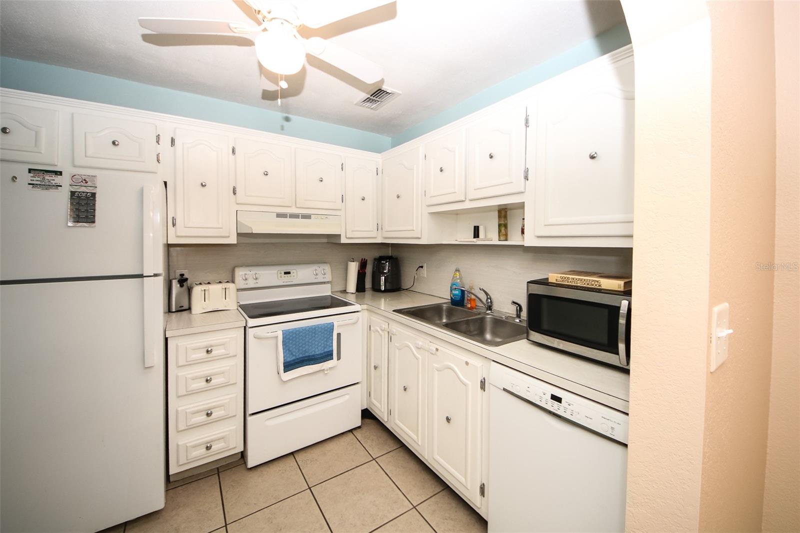 Image 7 of 27 For 11824 Bayonet Lane 94b