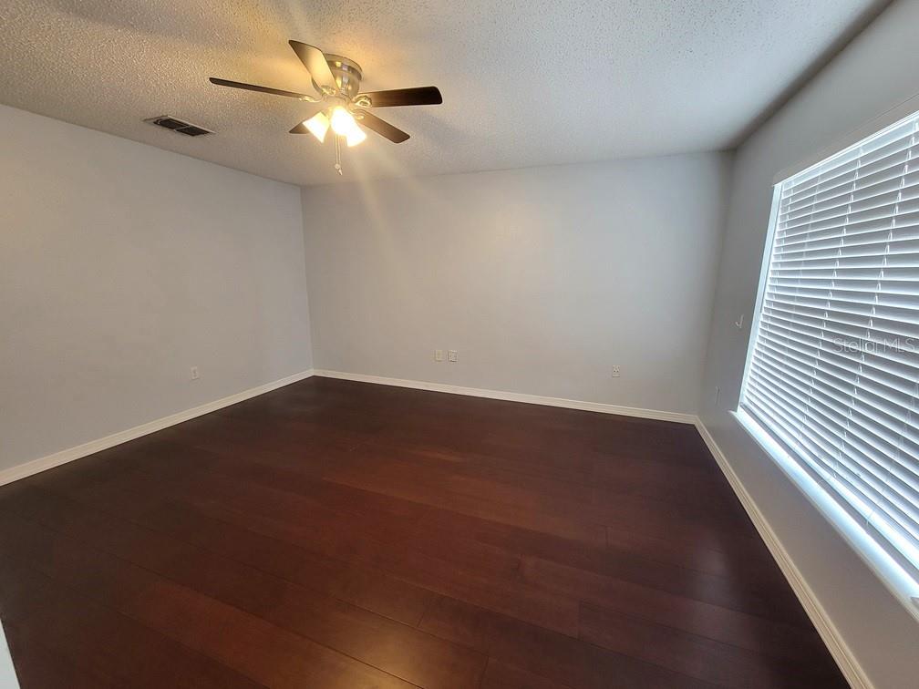 Image 4 of 33 For 11410 Elgin Boulevard