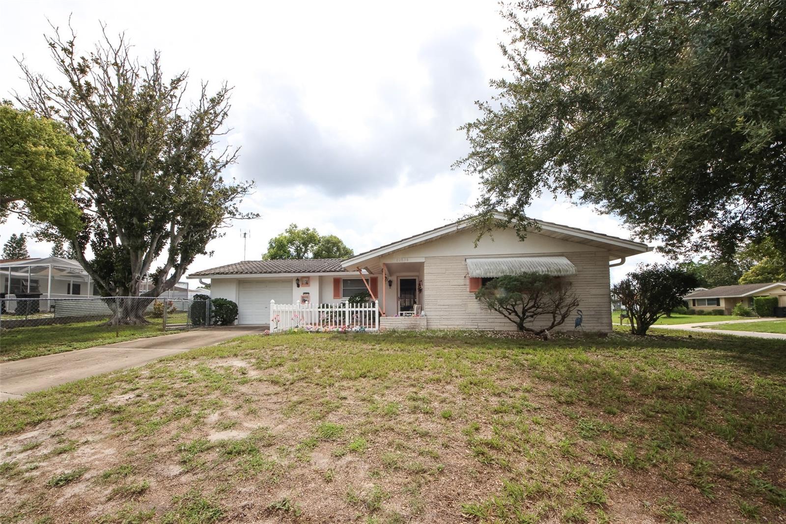 Details for 10638 Oak Hill Drive, PORT RICHEY, FL 34668