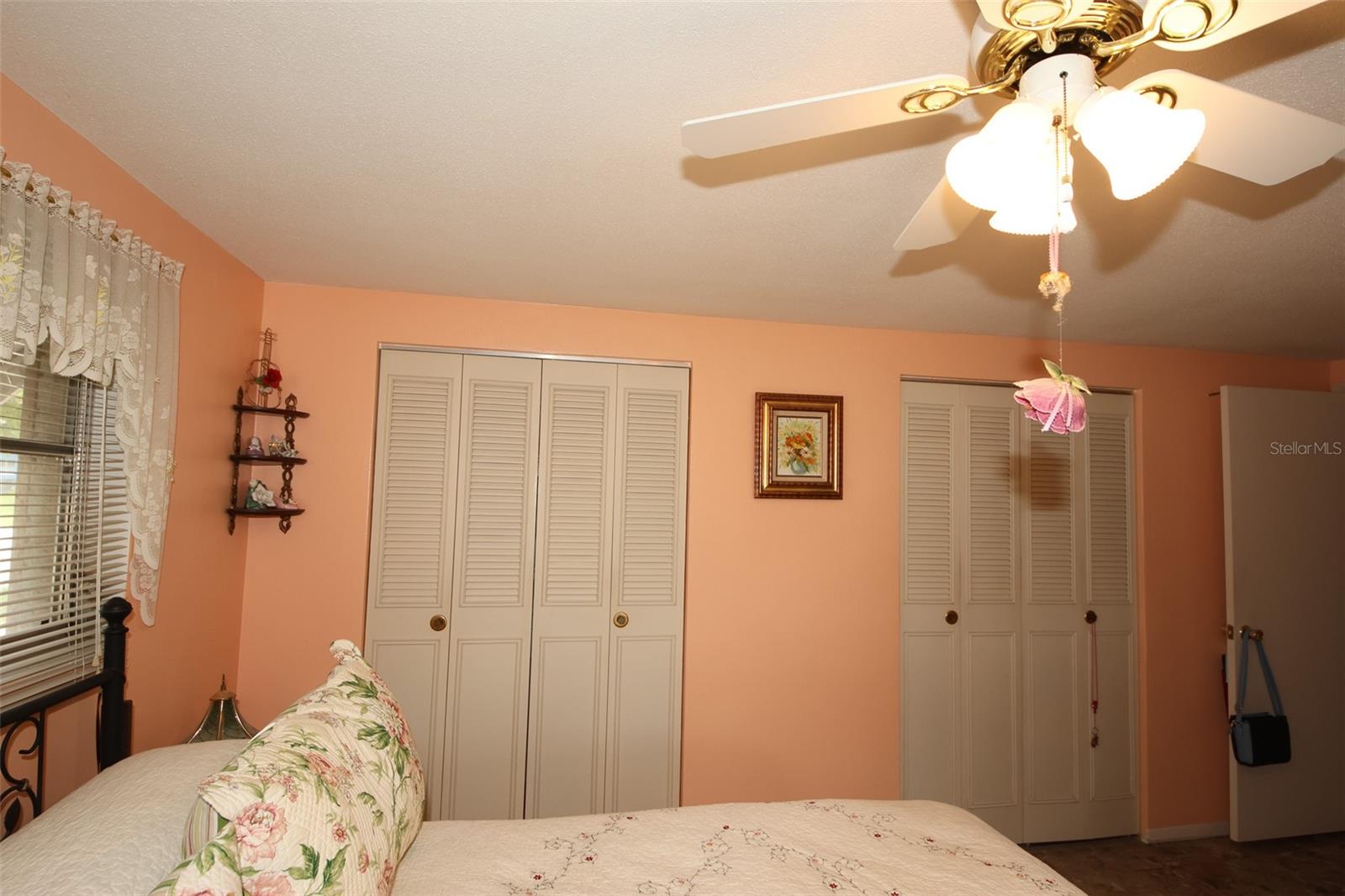 Image 17 of 25 For 10638 Oak Hill Drive