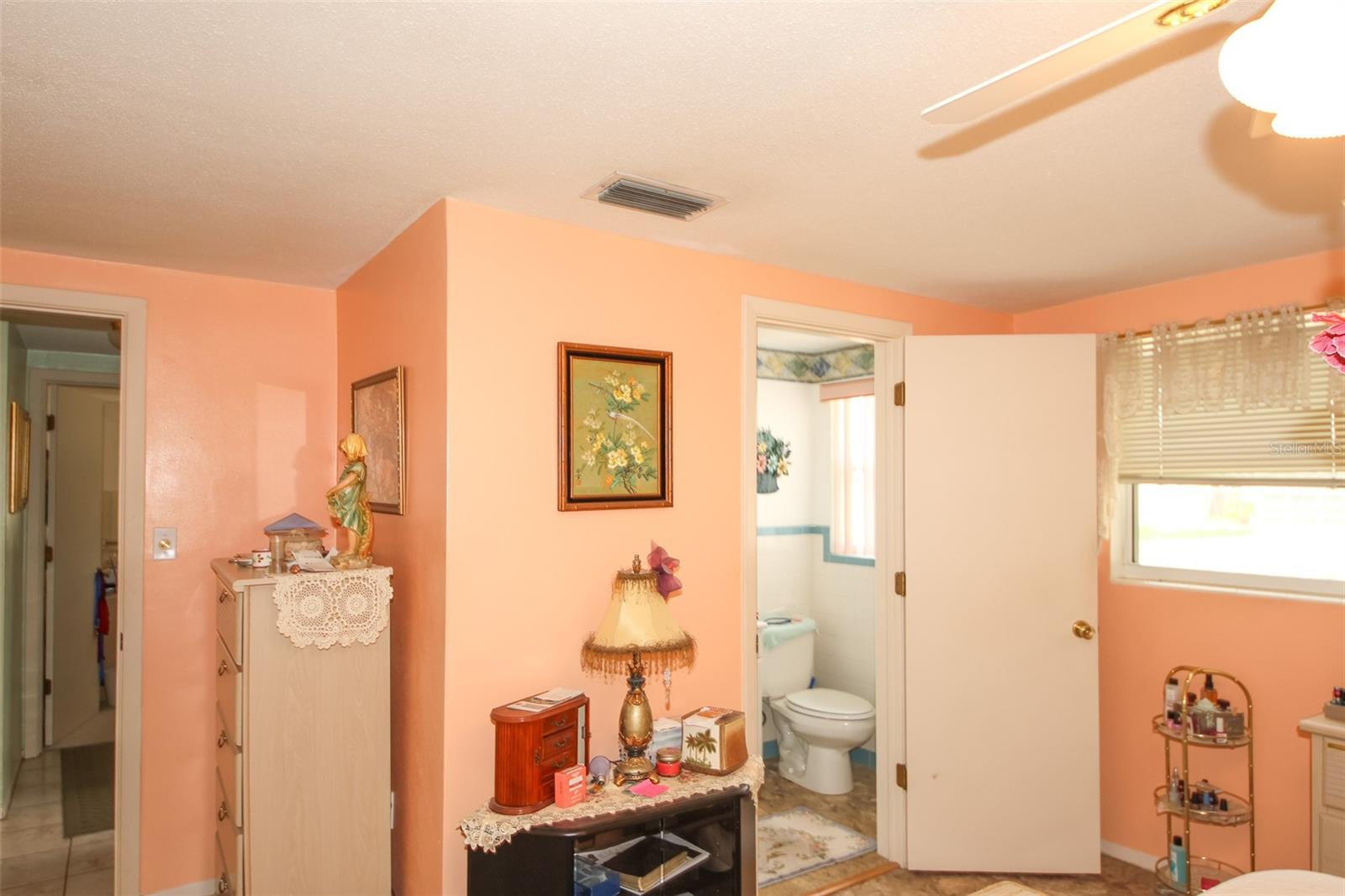 Image 21 of 25 For 10638 Oak Hill Drive