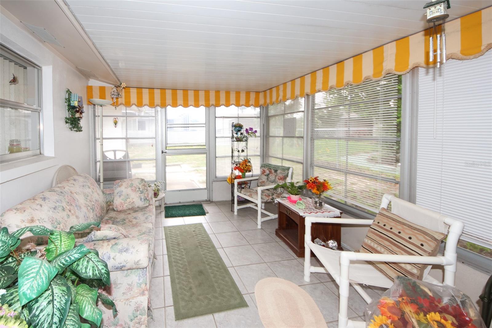 Image 23 of 25 For 10638 Oak Hill Drive