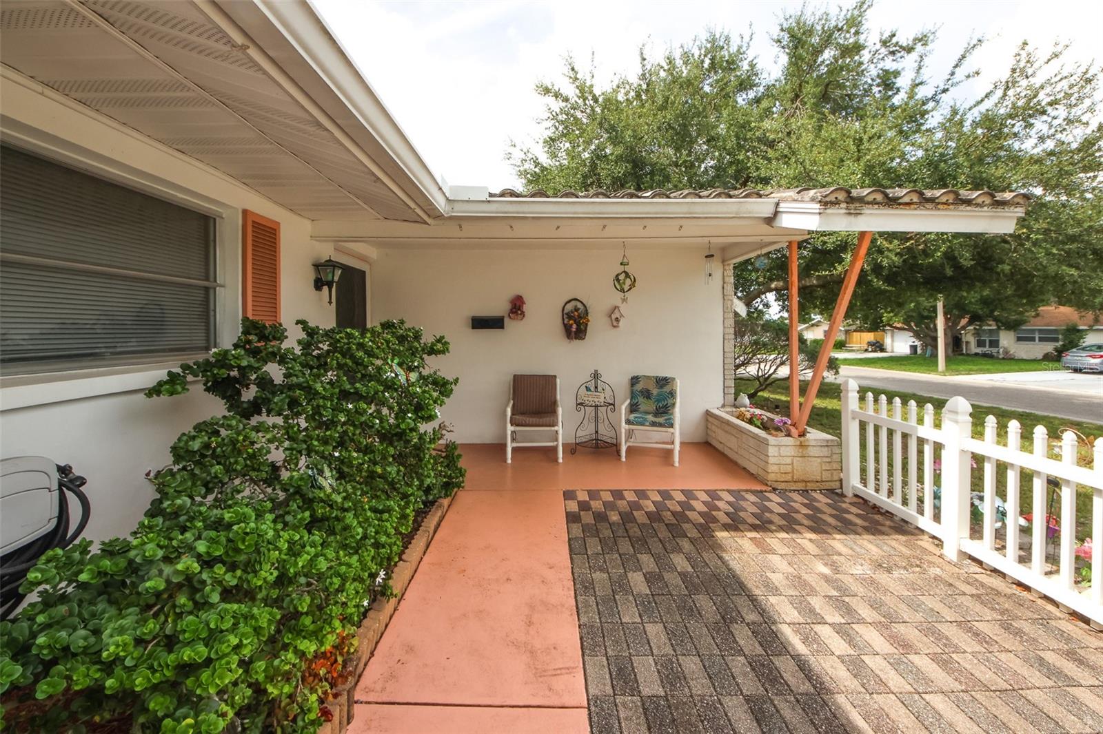 Image 5 of 25 For 10638 Oak Hill Drive