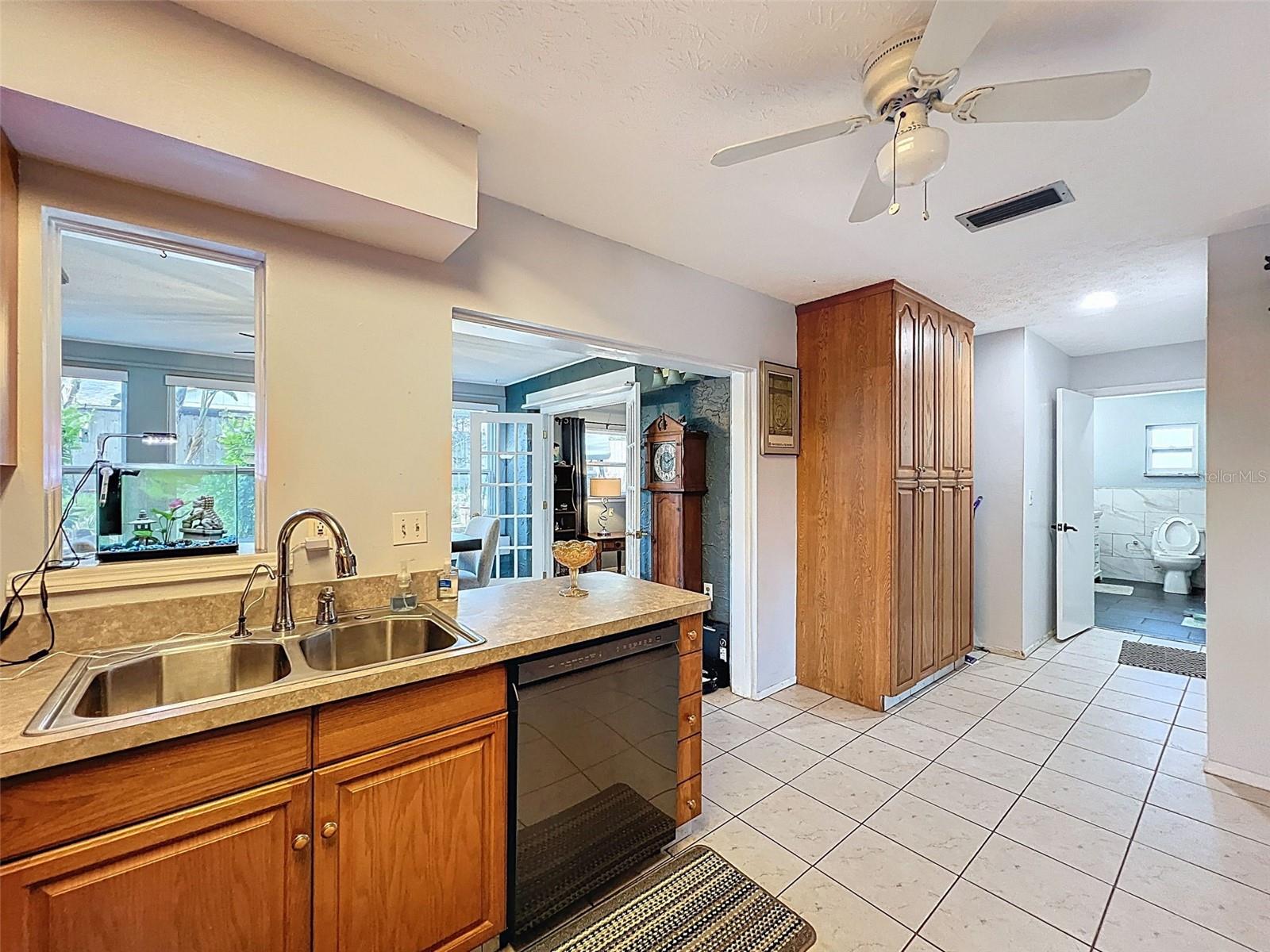 Image 10 of 52 For 8640 Horizon Lane