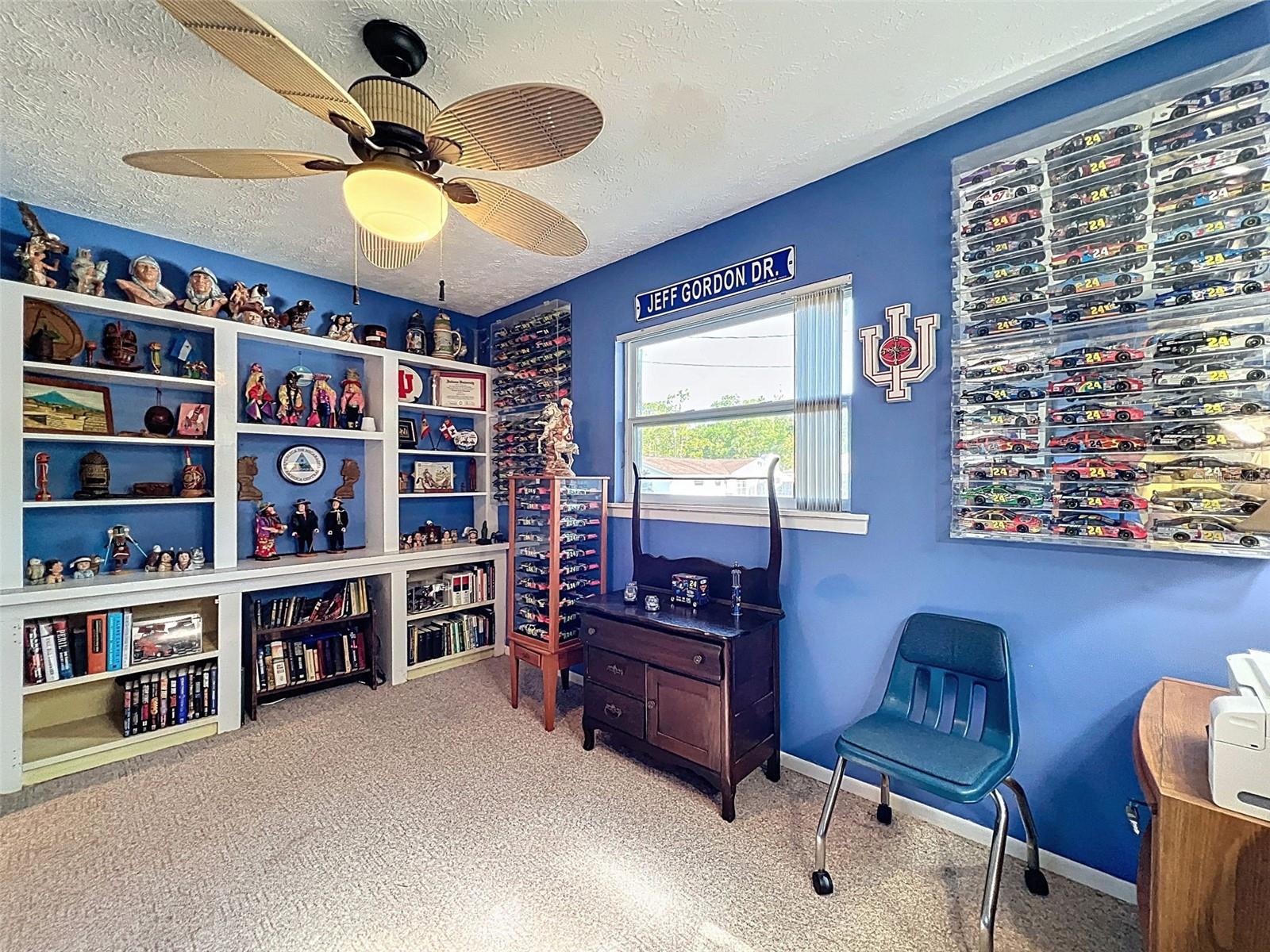 Image 17 of 52 For 8640 Horizon Lane
