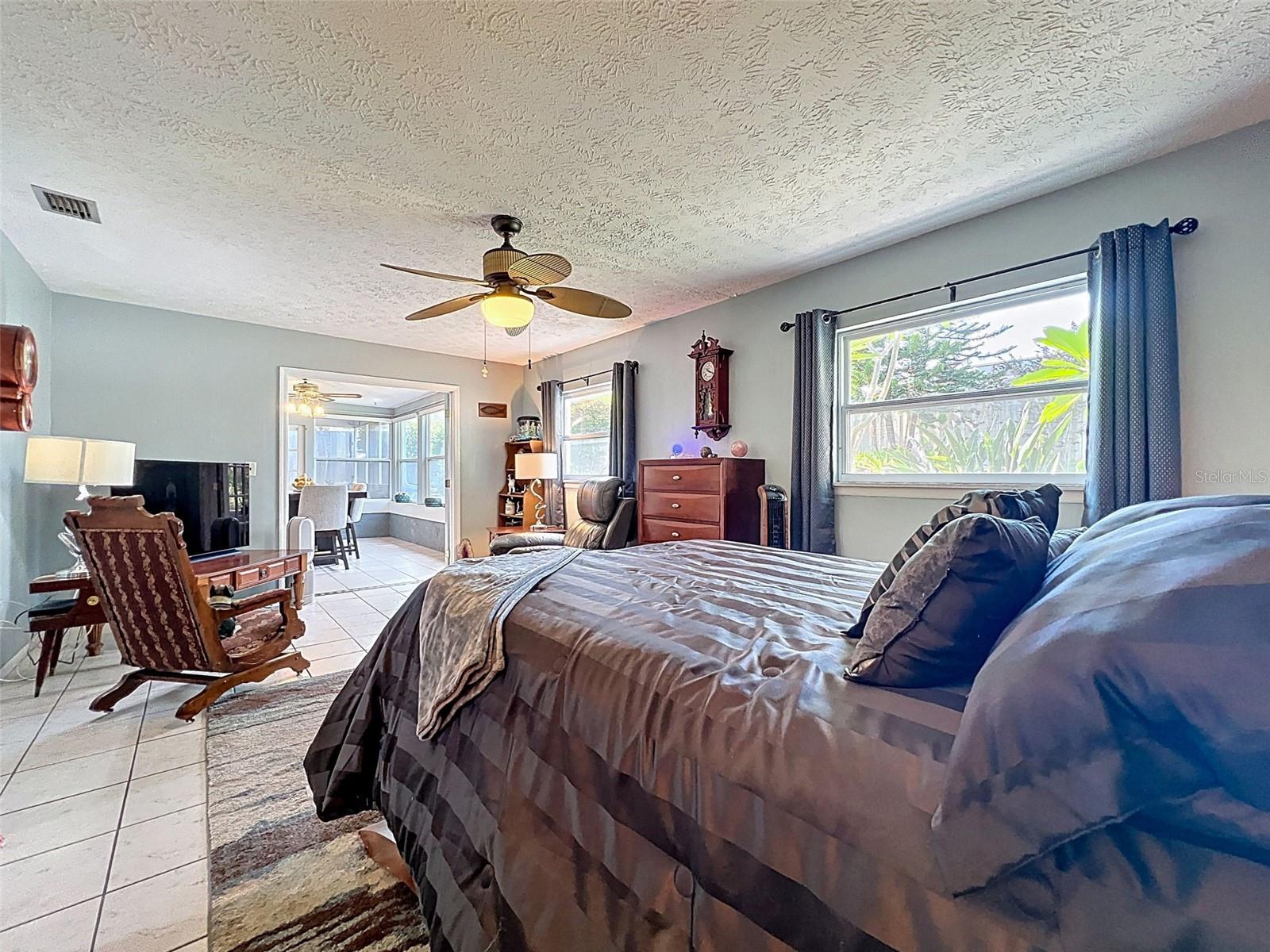 Image 36 of 52 For 8640 Horizon Lane