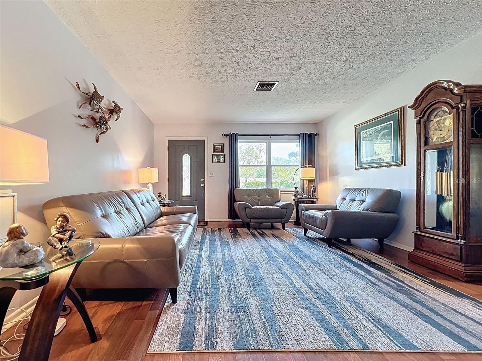 Image 4 of 52 For 8640 Horizon Lane