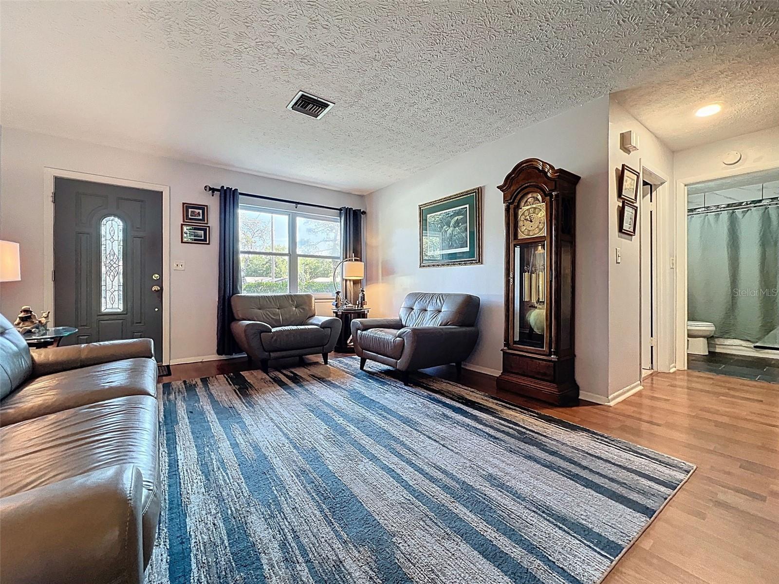 Image 5 of 52 For 8640 Horizon Lane