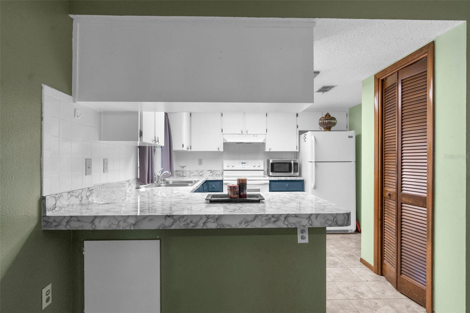 Image 10 of 26 For 10163 Spring Hill Drive