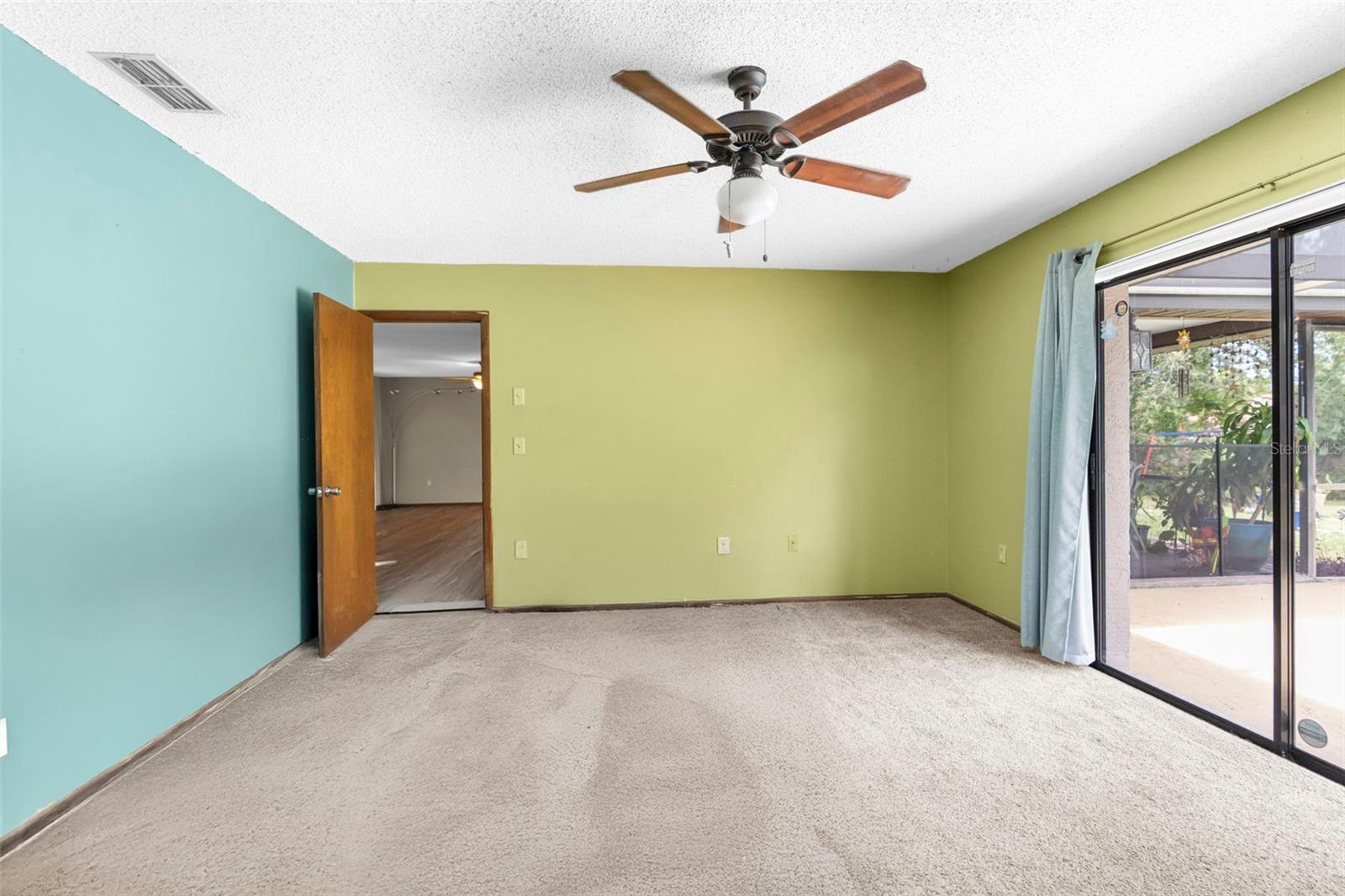 Image 12 of 26 For 10163 Spring Hill Drive