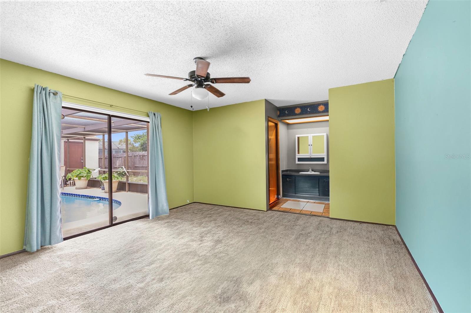 Image 13 of 26 For 10163 Spring Hill Drive
